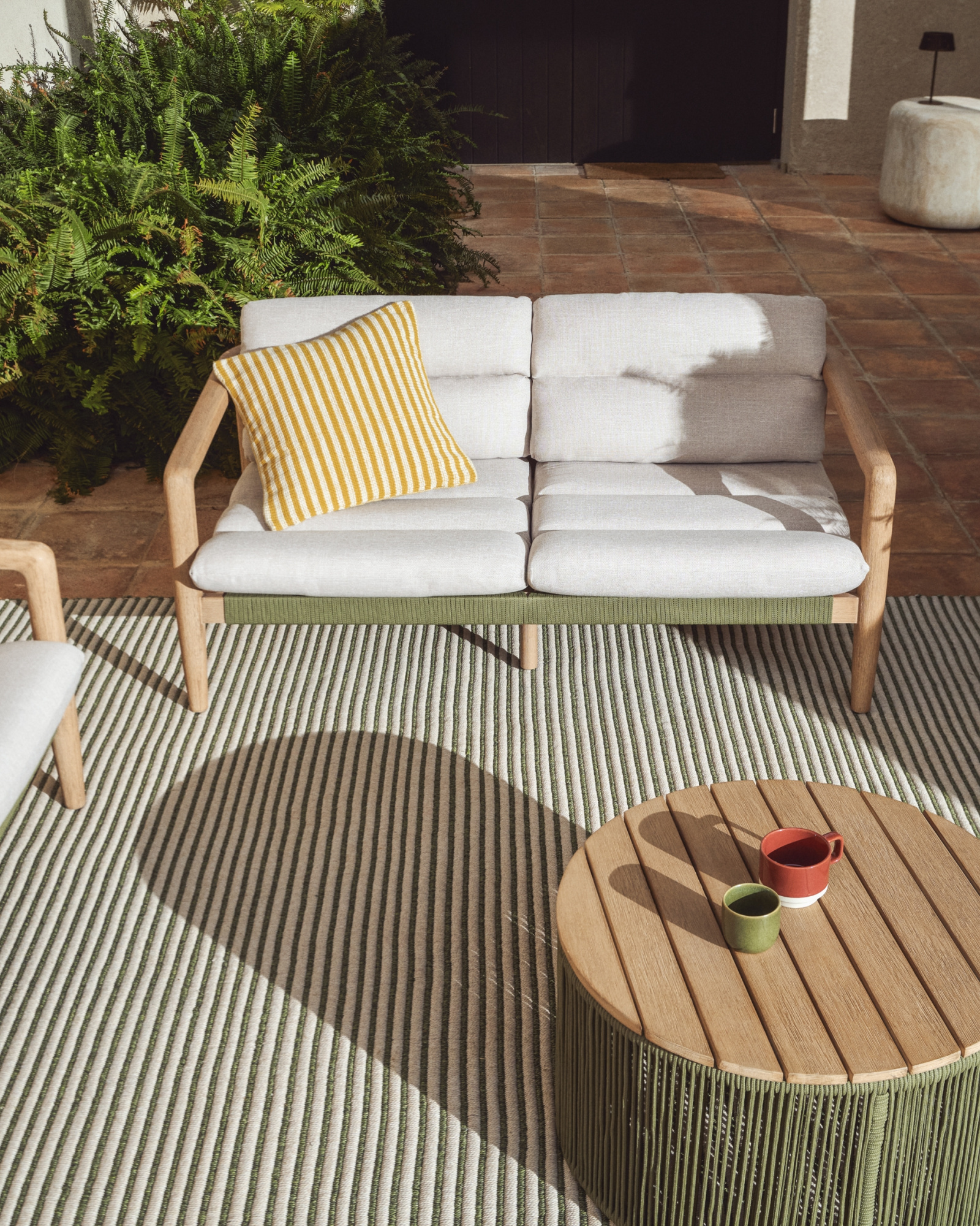 Уличный диван Menfi из массива акации и зеленой веревки, 136 см La Forma 482301