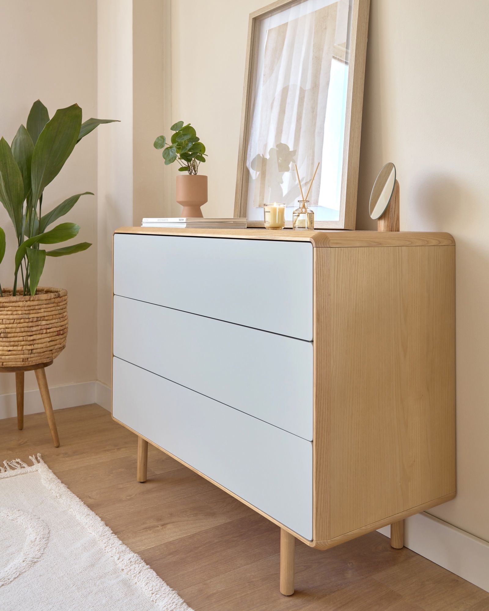 Комод Anielle из массива ясеня с тремя ящиками 98,9 x 78 см La Forma (ex Julia Grup)