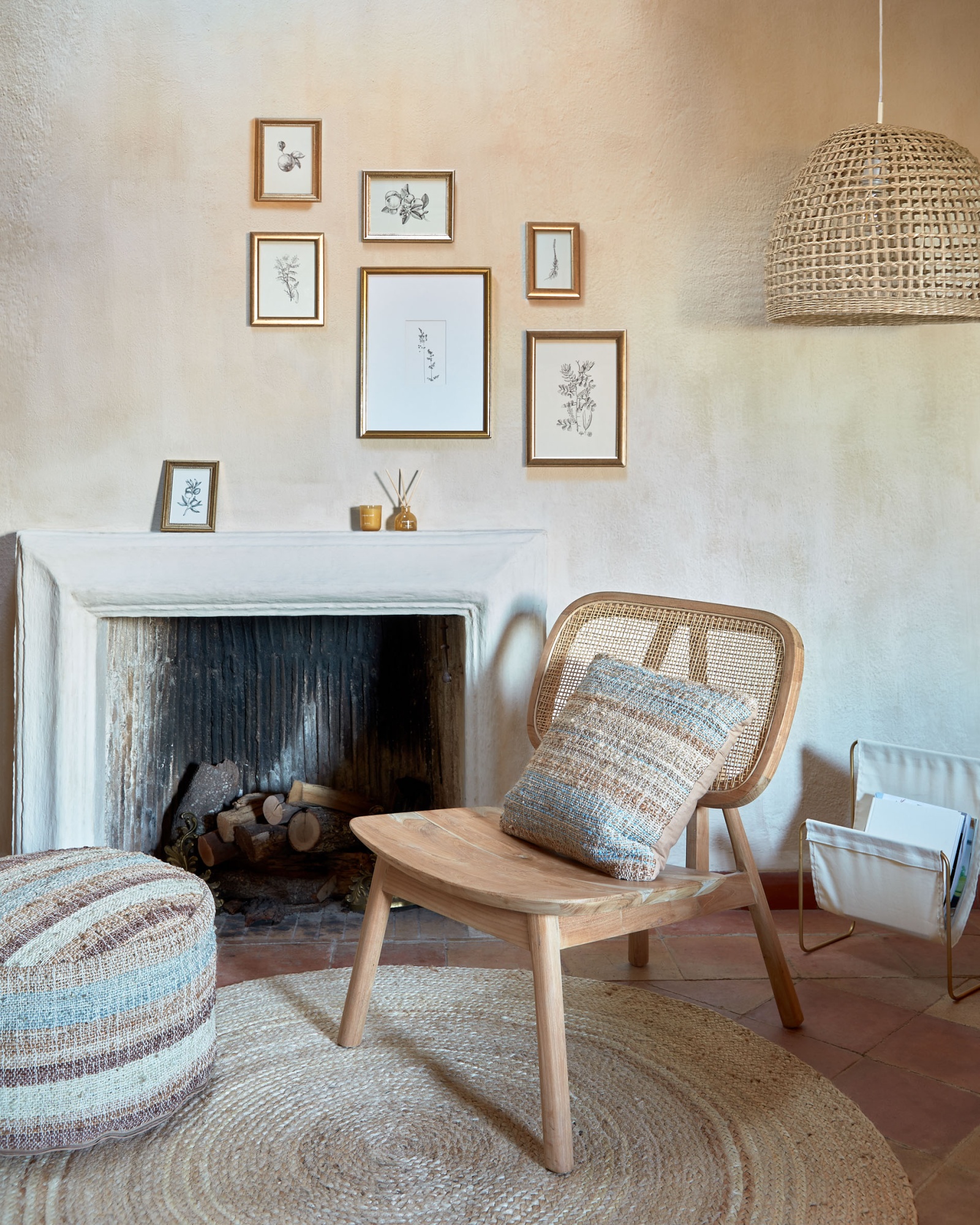 Кресло Nadra из массива тика и ротанга La Forma (ex Julia Grup)