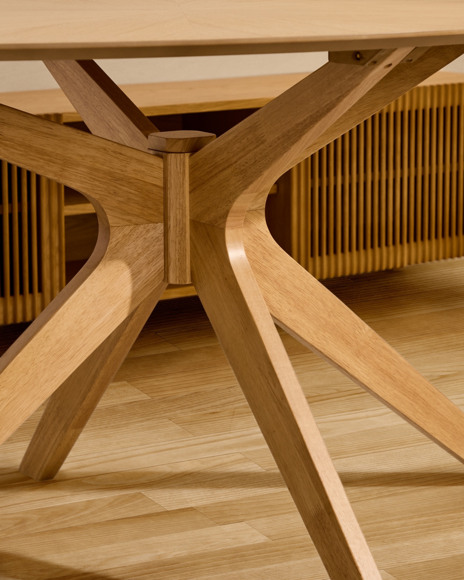 Стол Naanim из дубового шпона 180 x 110 см La Forma (ex Julia Grup)