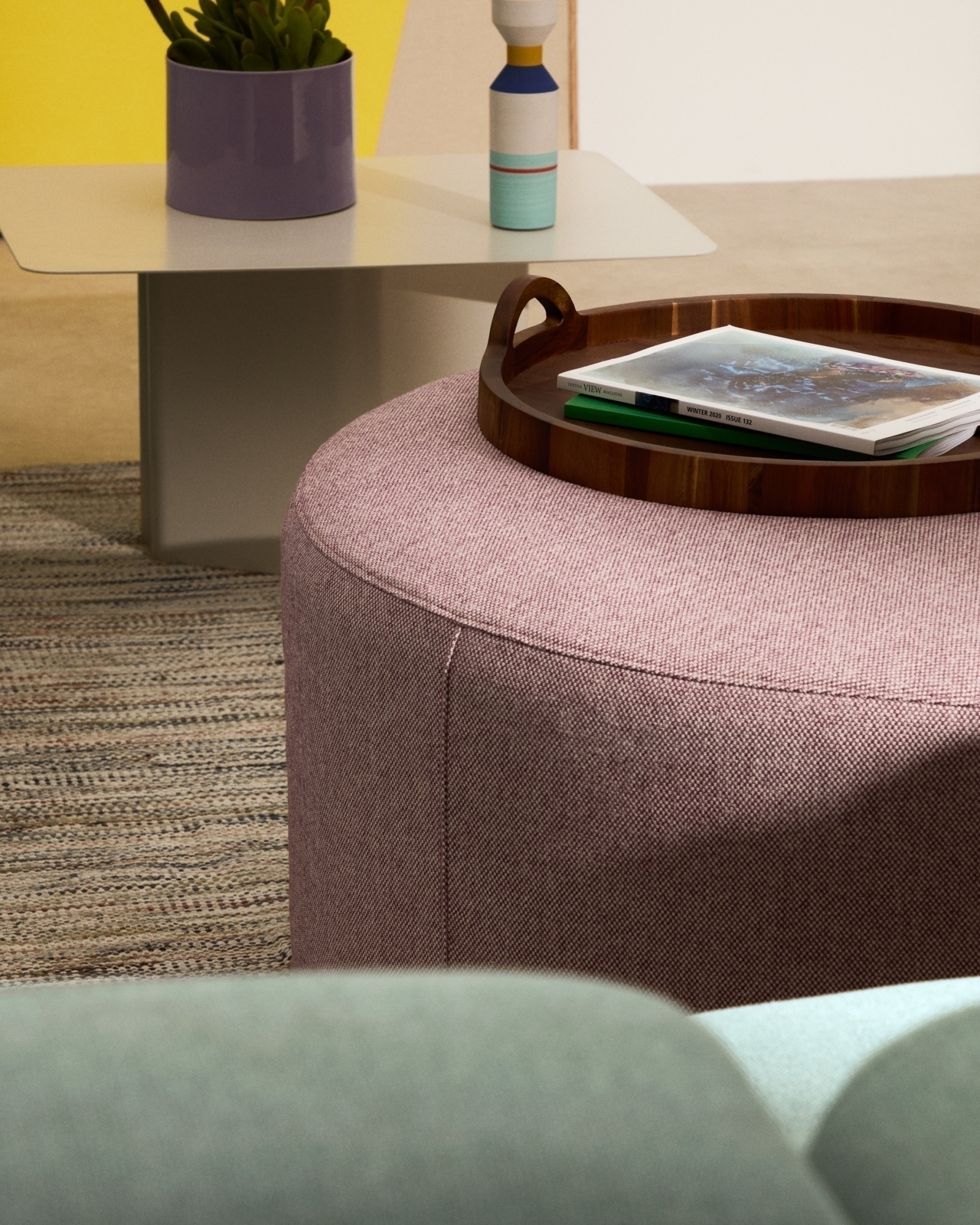 Пуф Kaeli фиолетовый со съемным чехлом Ø90 см La Forma (ex Julia Grup)