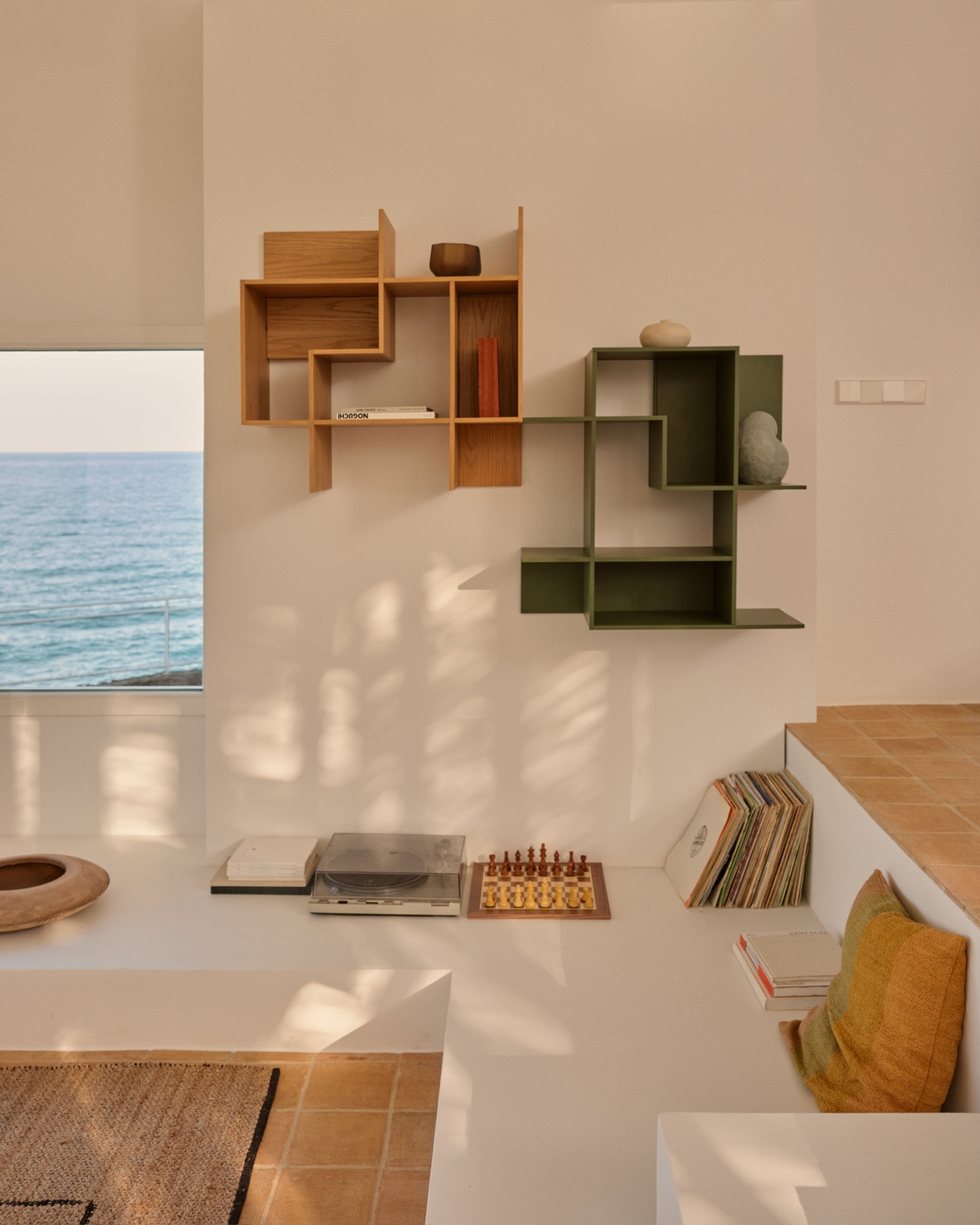 Модульный стеллаж Ina из шпона дуба с натуральной отделкой 80 x 80 см La Forma (ex Julia Grup)