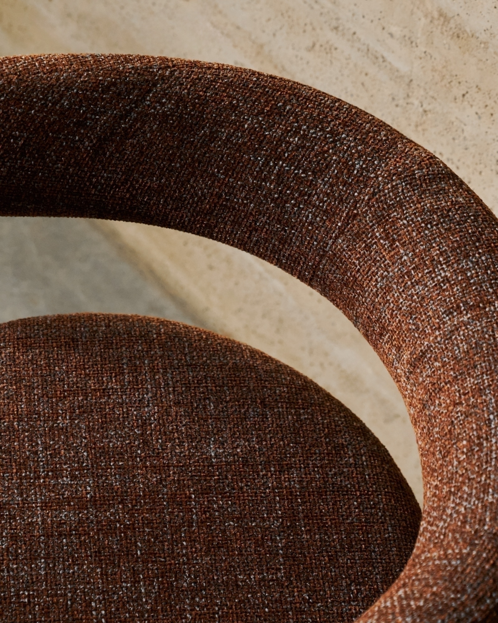 Granite Стул на 3 ножках из коричневого шенилла и массива ясеня в отделке орех La Forma (ex Julia Grup)