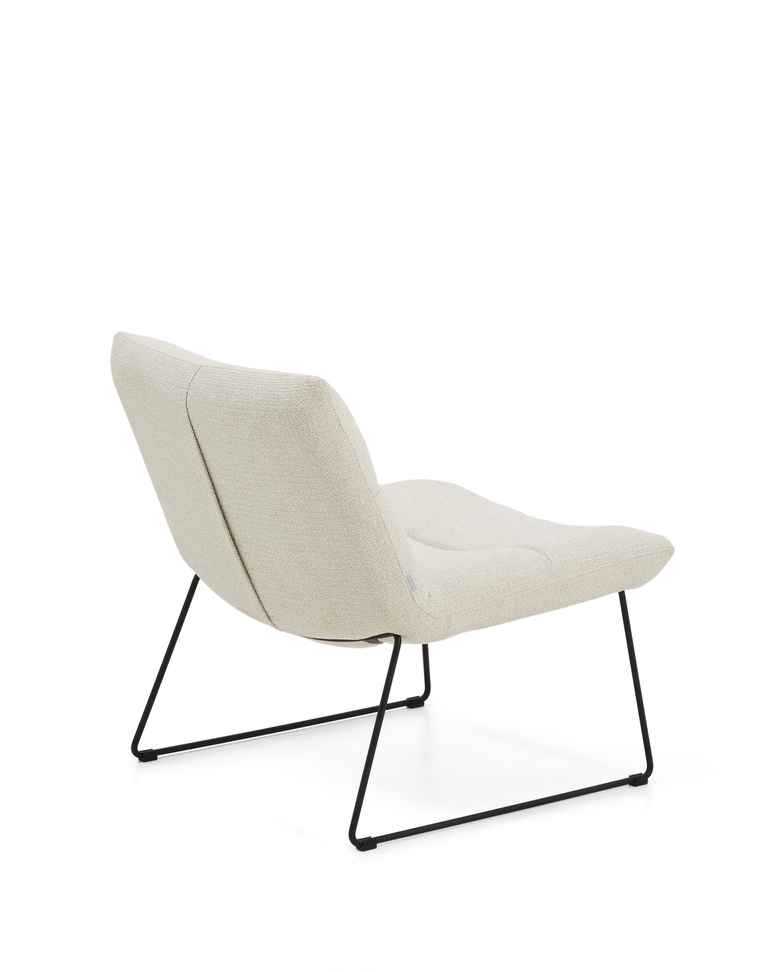 Кресло Asen из бежевого шенилла с черными стальными ножками La Forma (ex Julia Grup)