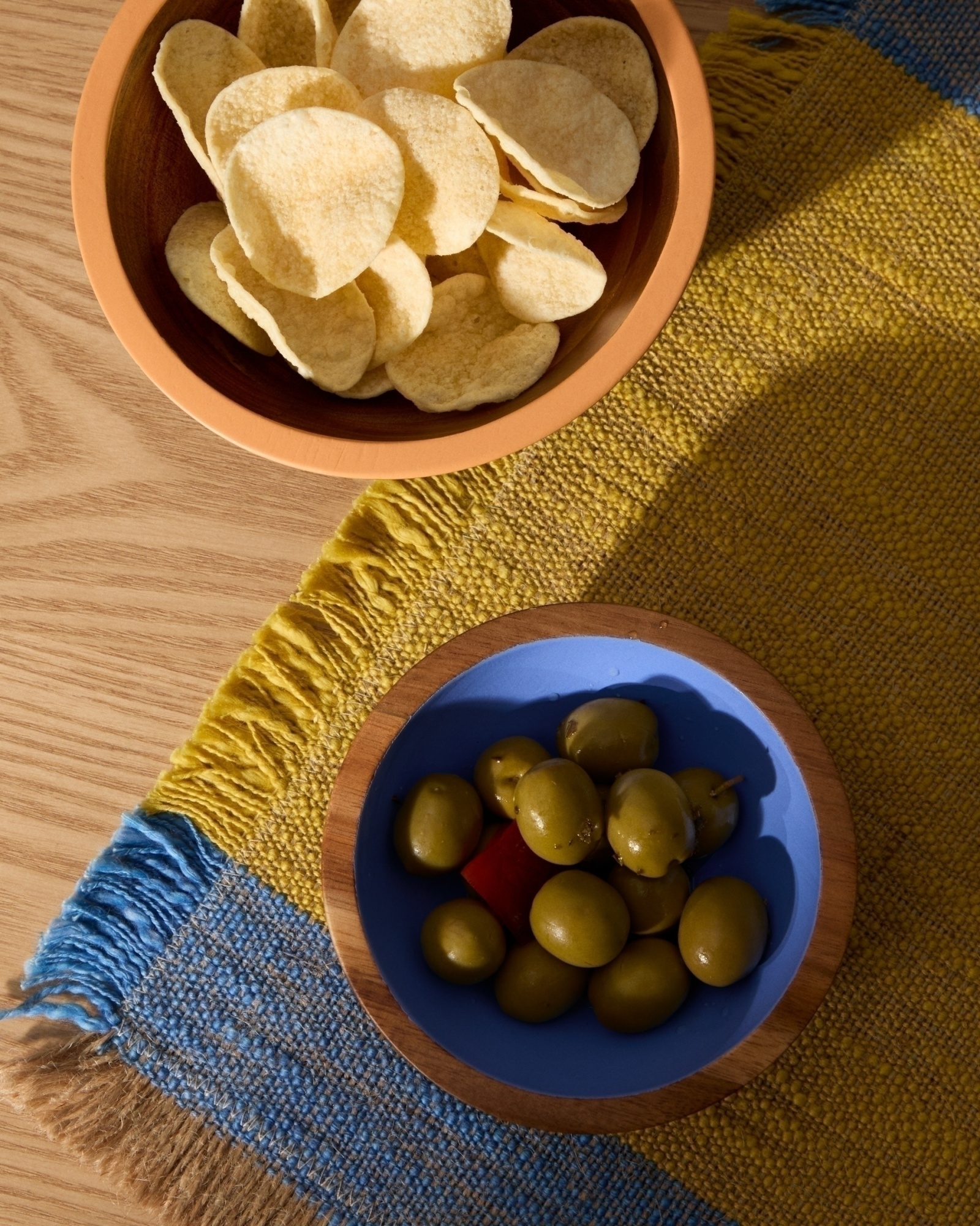 Zairin Набор из 2 разноцветных мисок из древесины акации La Forma (ex Julia Grup)