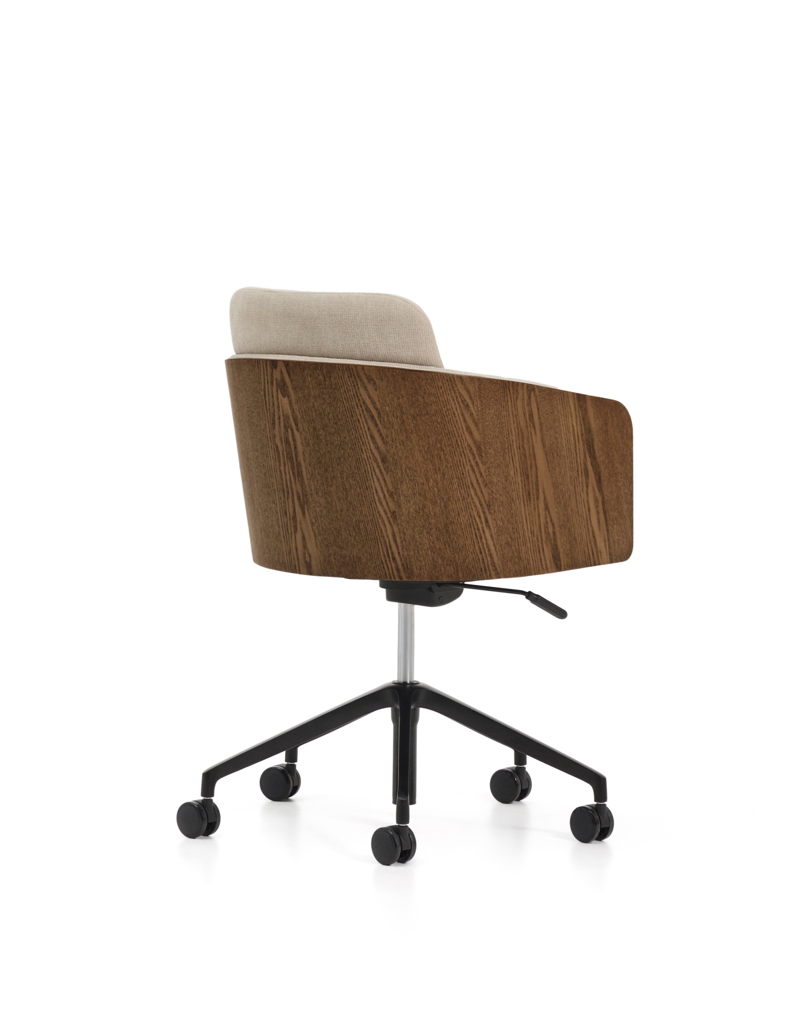 Офисный стул Madai из коричневого шенилла и ясеневого шпона La Forma (ex Julia Grup)