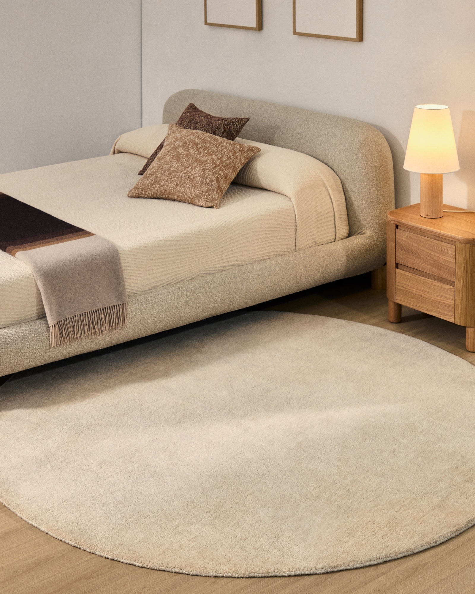 Empuries Круглый белый ковер Ø200 см La Forma (ex Julia Grup)