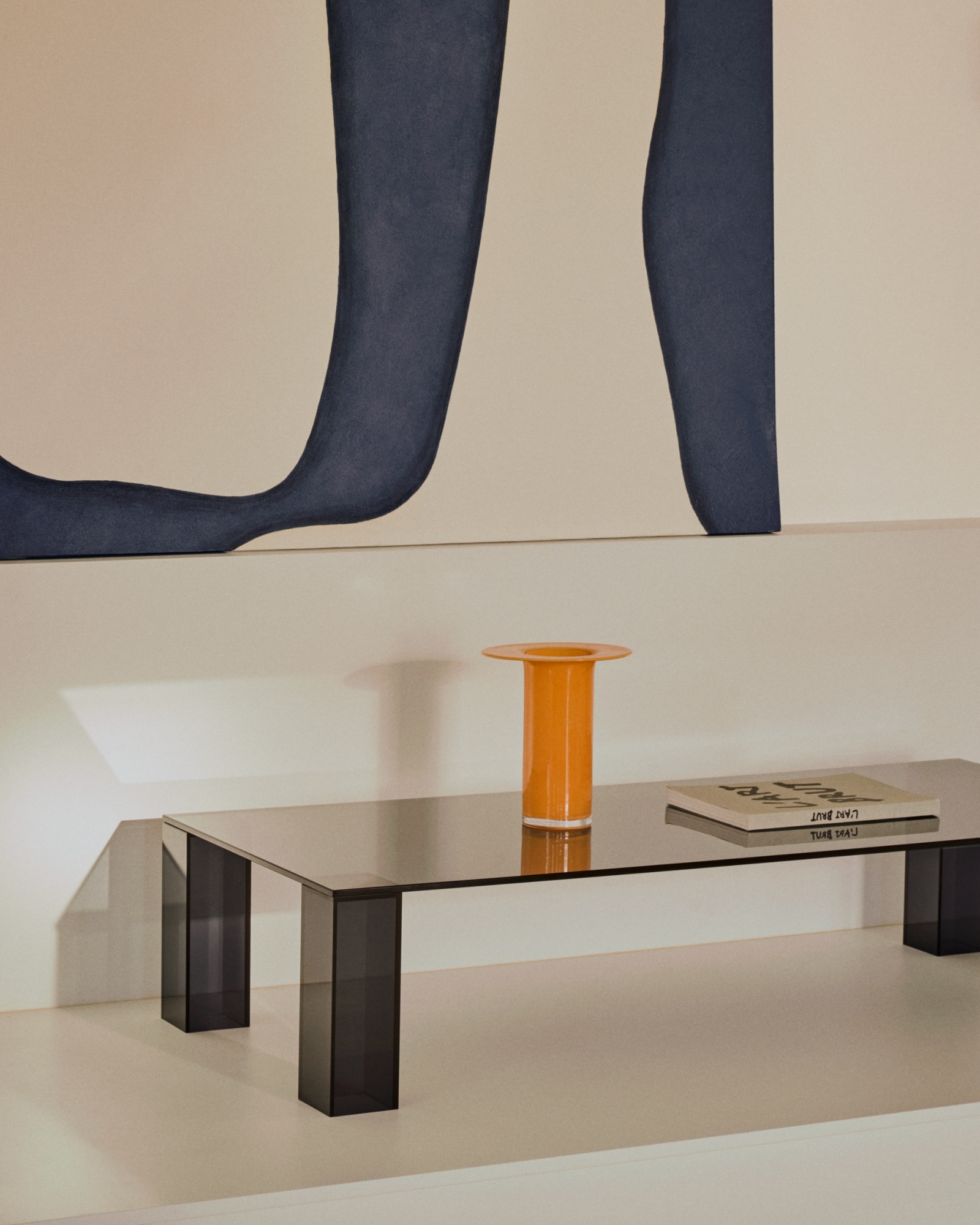 Журнальный столик Adularia из стекла темно-серого цвета 140 x 60 La Forma (ex Julia Grup)