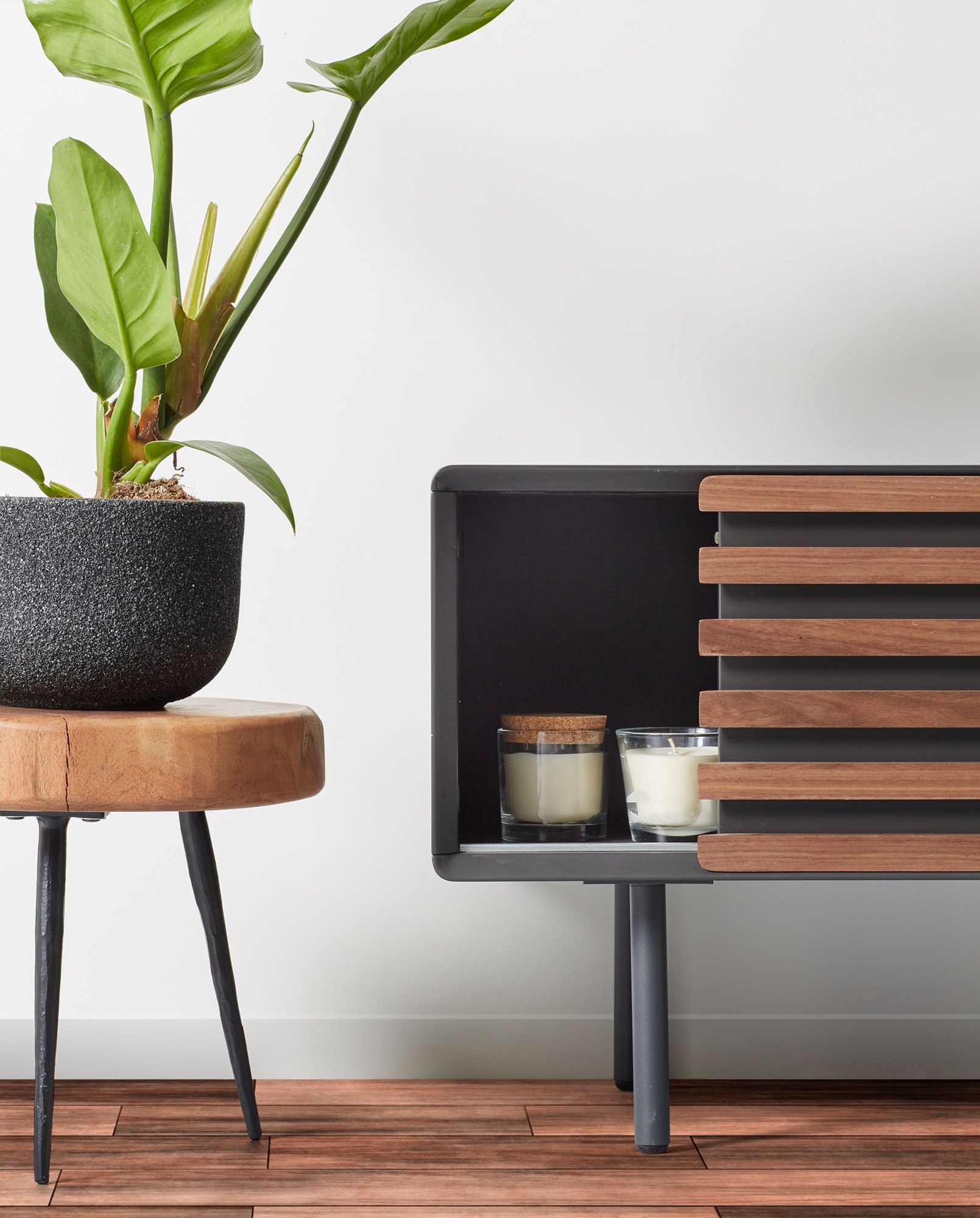 Тумба под ТВ Mahon 120x48 орех La Forma (ex Julia Grup)