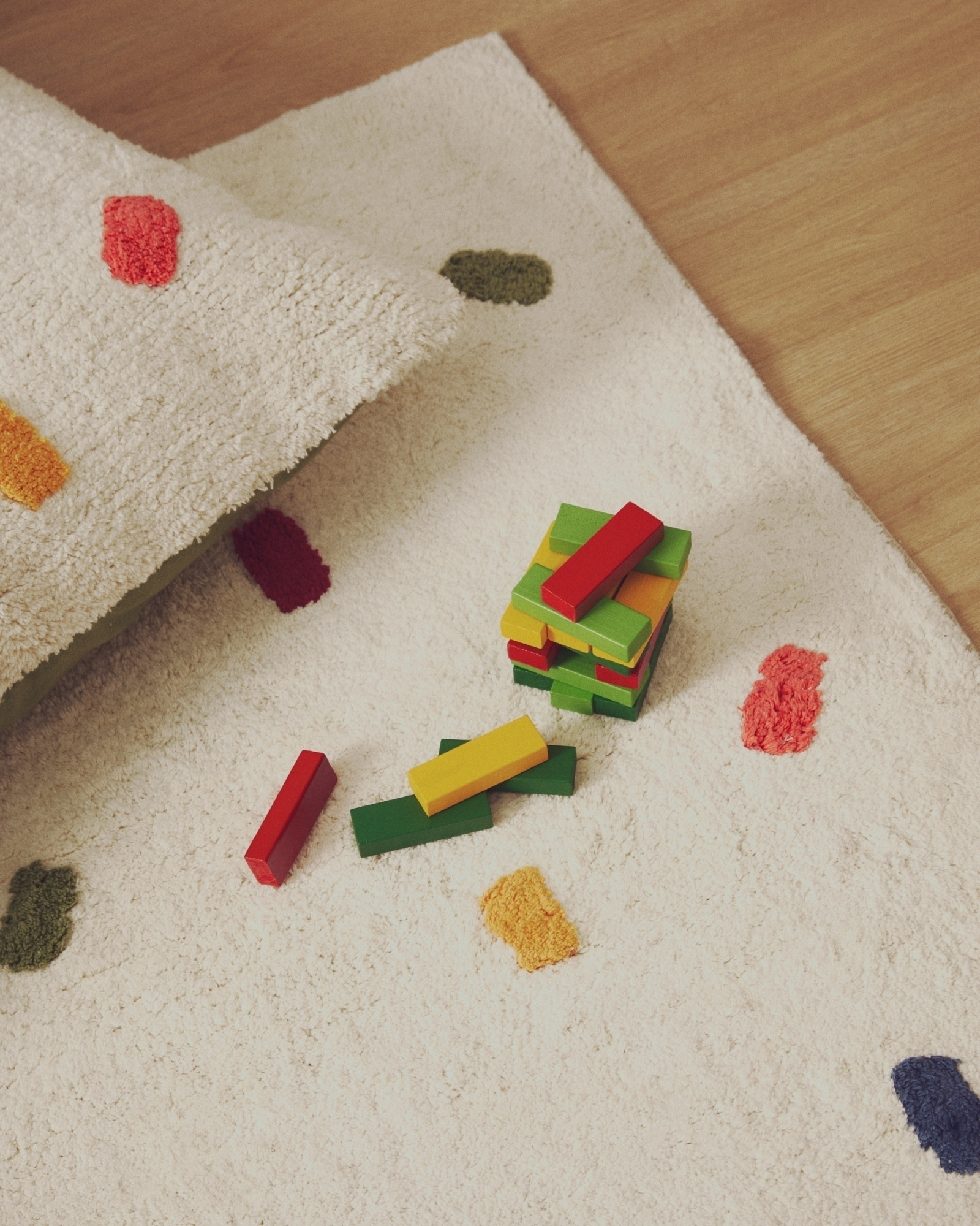 Ковер Epifania 100% белый хлопок с разноцветными точками 150 x 200 см La Forma 425467