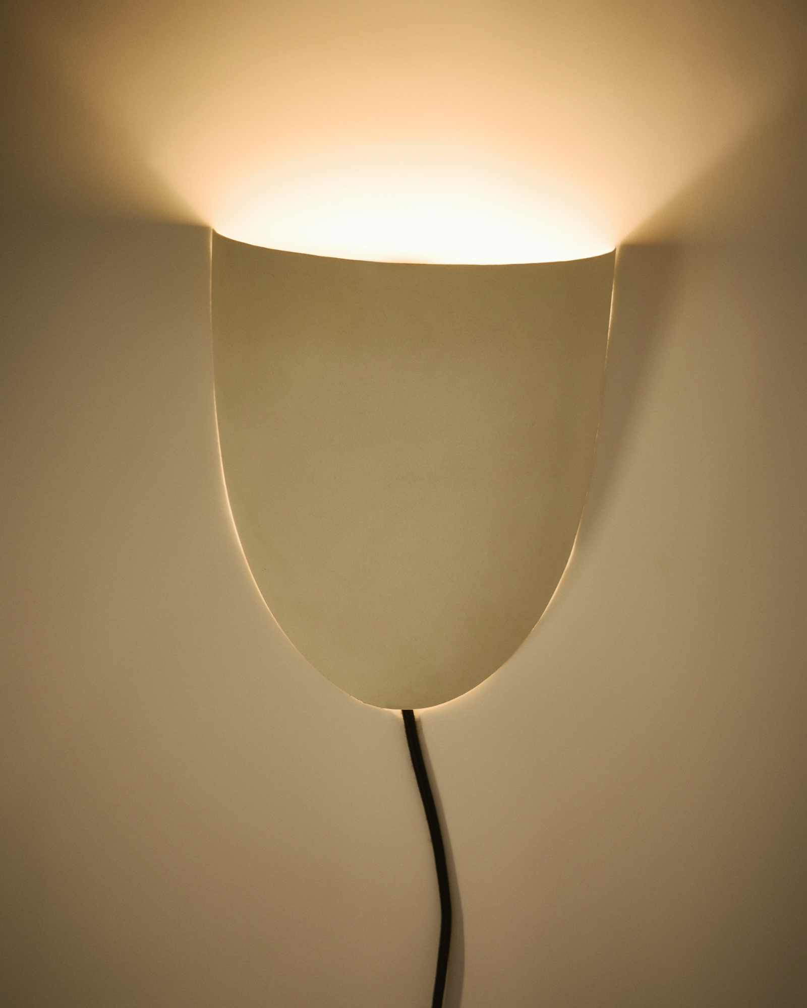 Настенный светильник Nibla из металла с эффектом белой глины La Forma (ex Julia Grup)