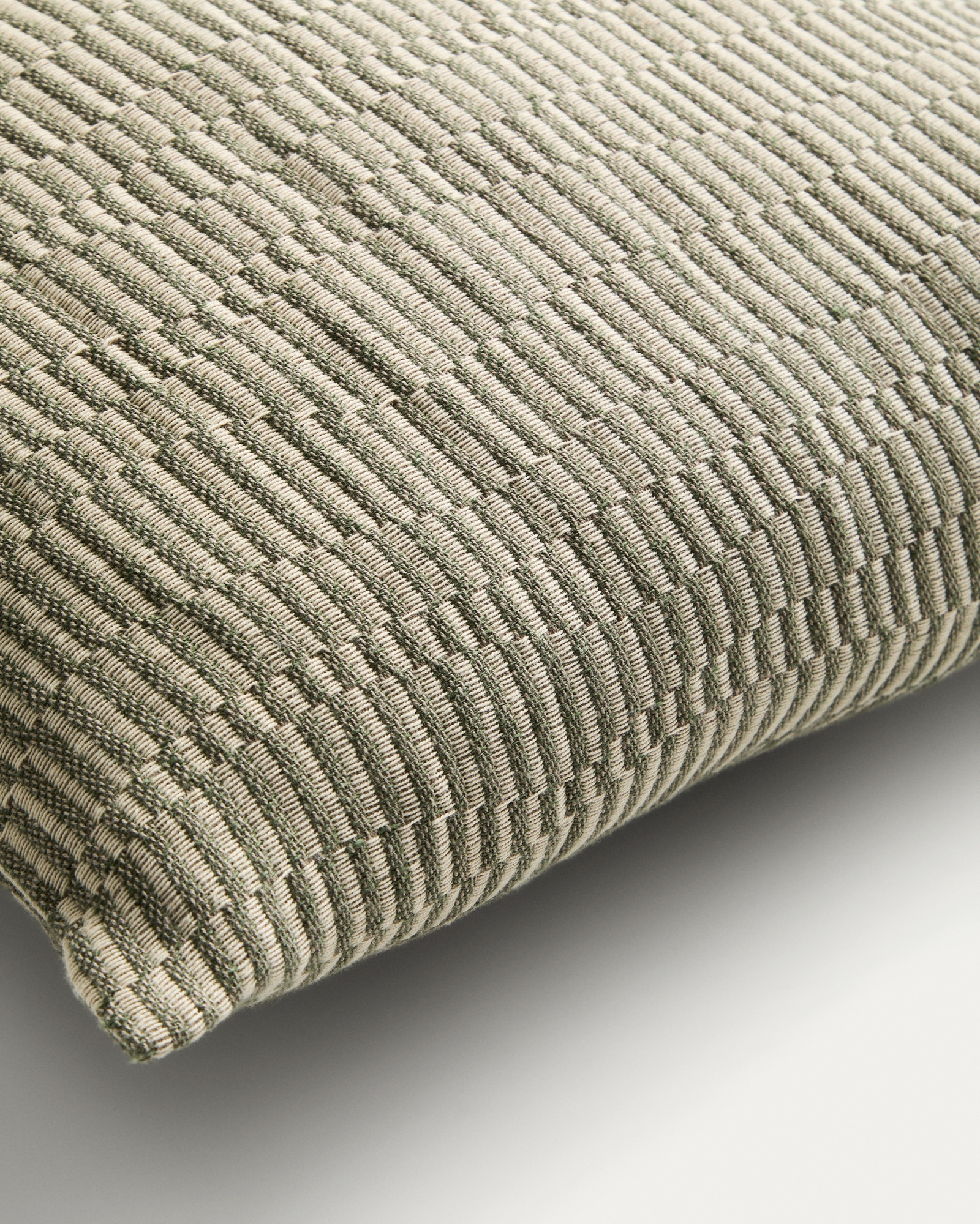 Чехол для подушки Nerel из жаккардовой ткани из хлопка и льна зеленого цвета, 50 x 50 см La Forma 481263