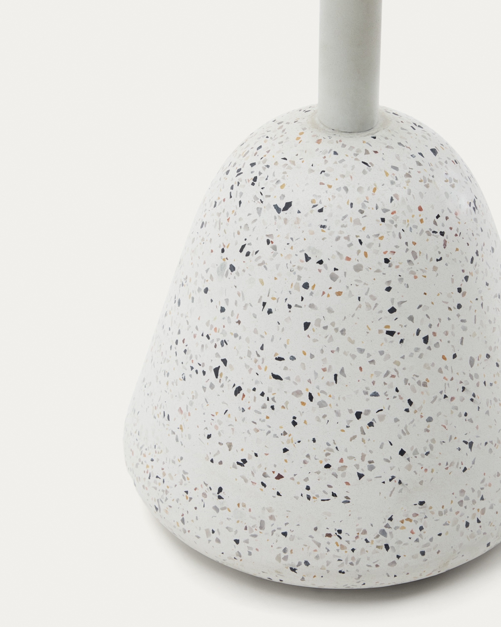 Журнальный столик Saura с белой терраццо и столешницей из натуральной акации La Forma (ex Julia Grup)