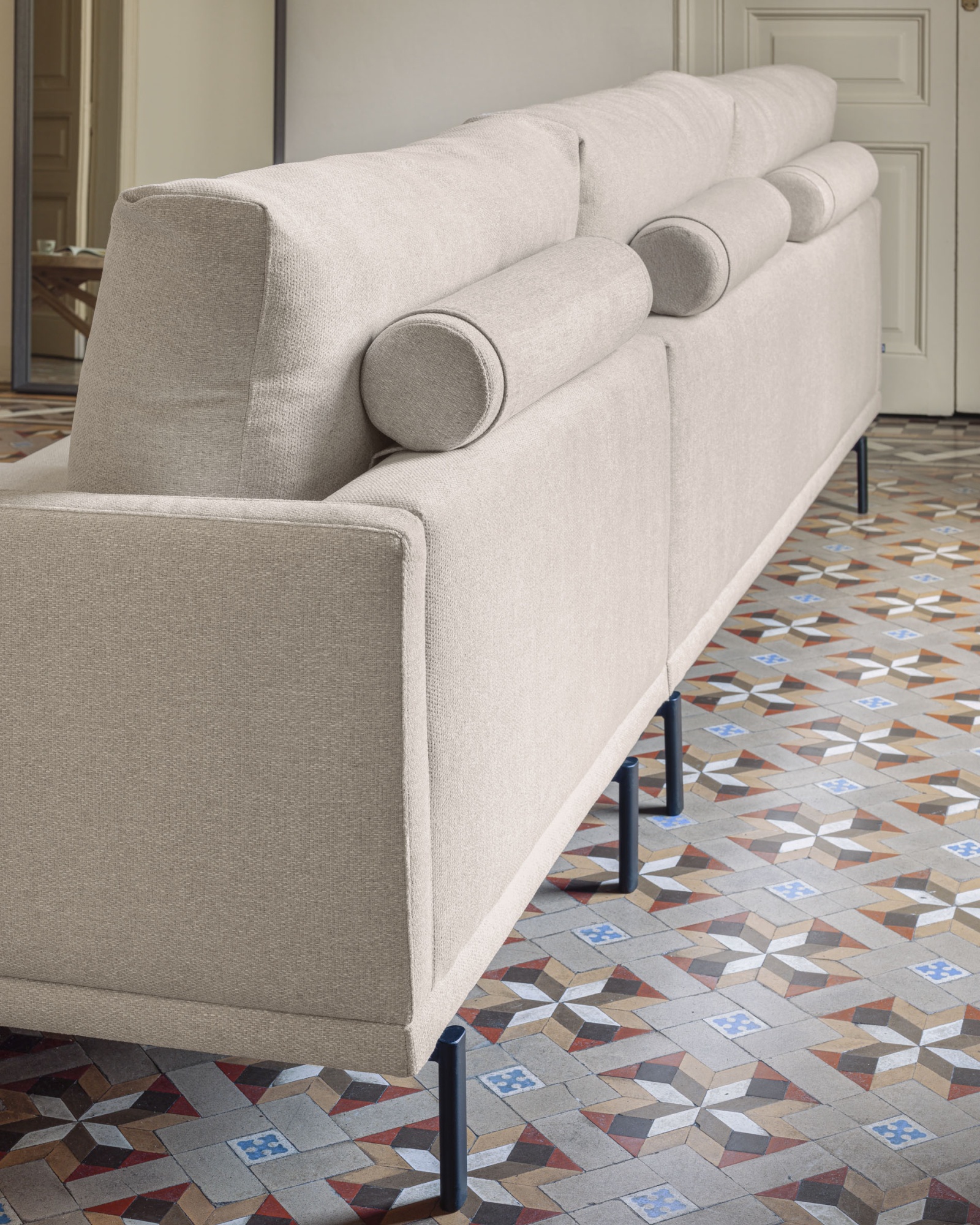 Galene 4-местный диван с правым шезлонгом бежевого цвета 314 см La Forma (ex Julia Grup)