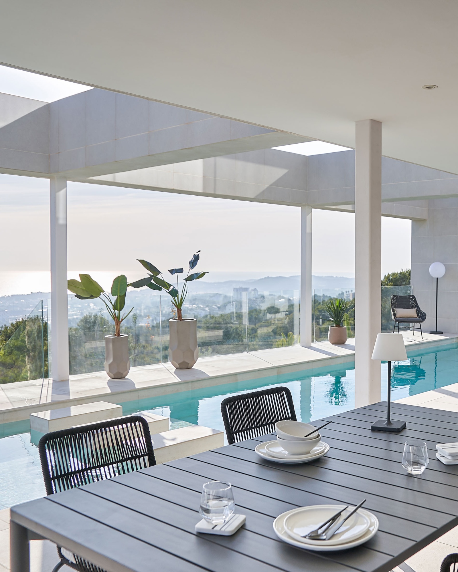 Кресло Camt черное La Forma (ex Julia Grup)