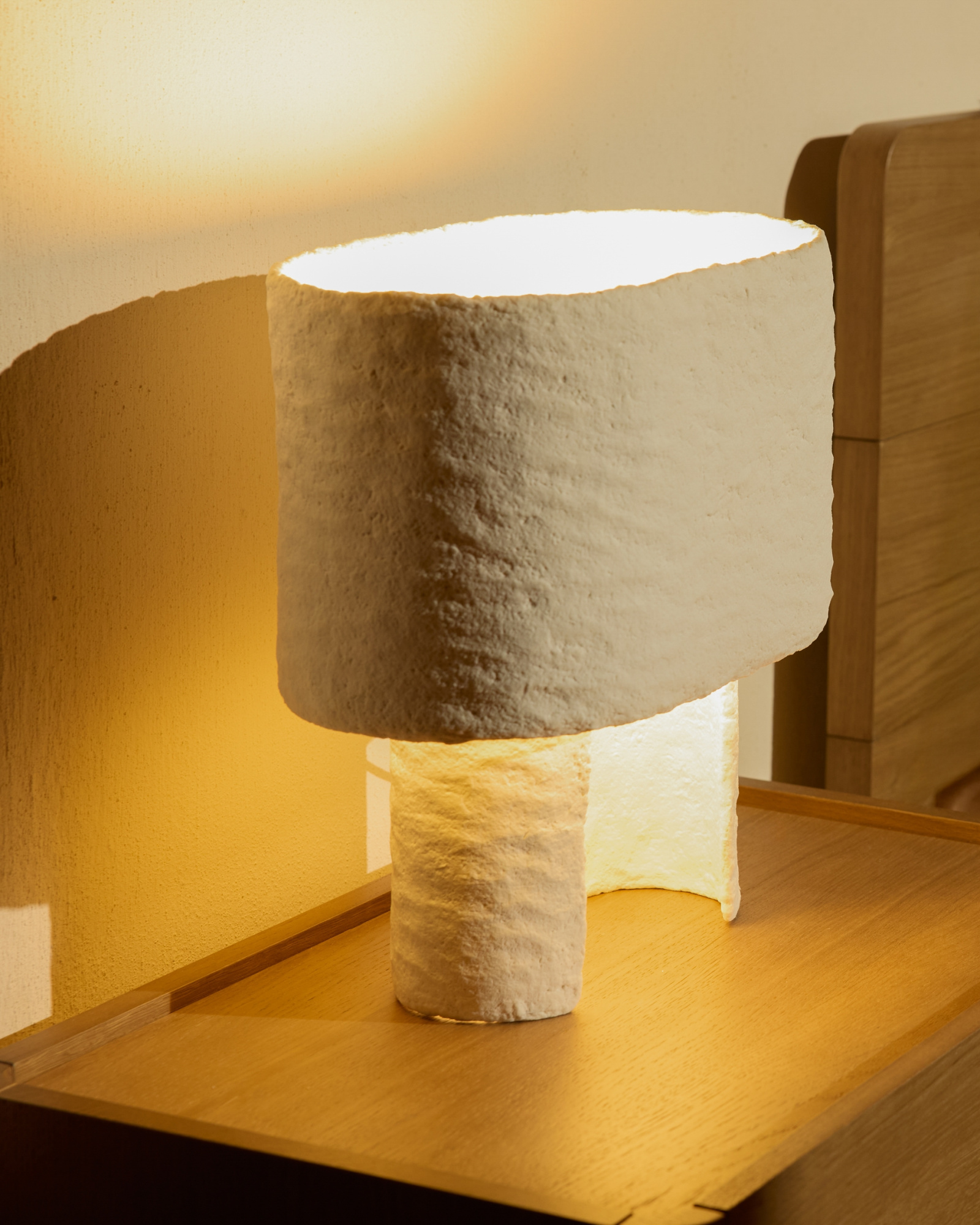 Белая настольная лампа Bedala из папье-маше La Forma 482409