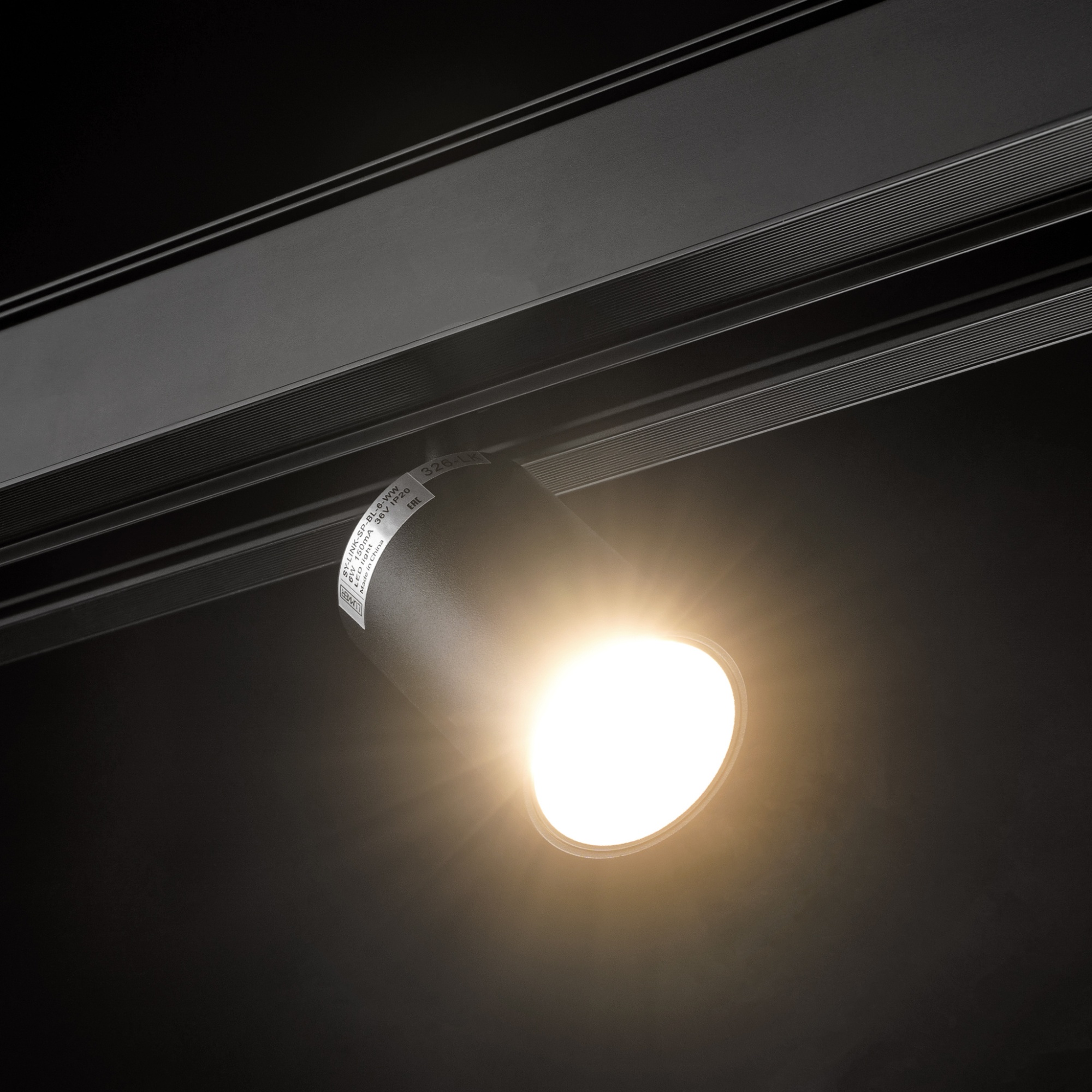 Трековый Светильник-спот светодиодный Lumker SY-LINK-SP-BL-6-WW