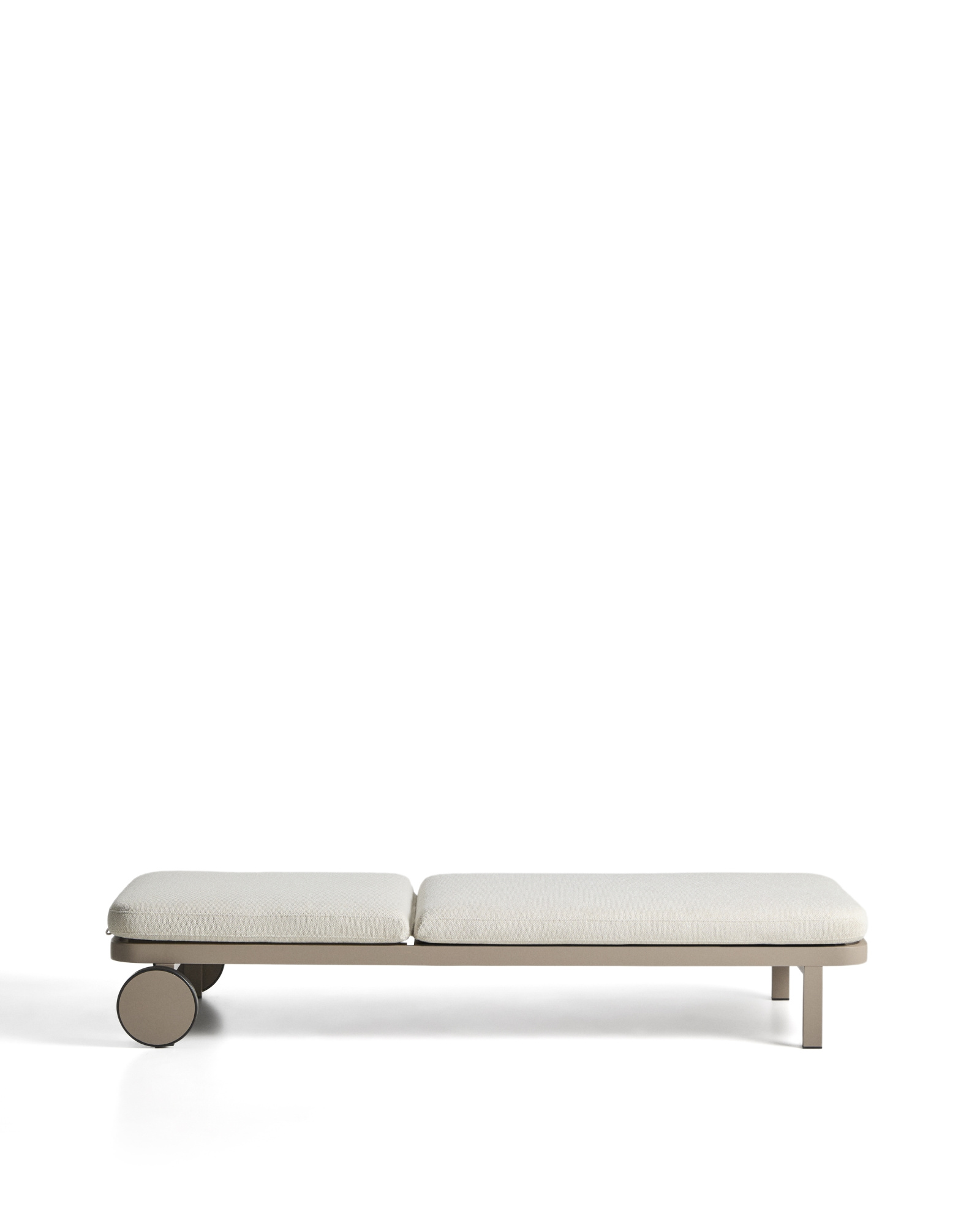 Шезлонг Kionia из алюминия цвета таупе La Forma 482011