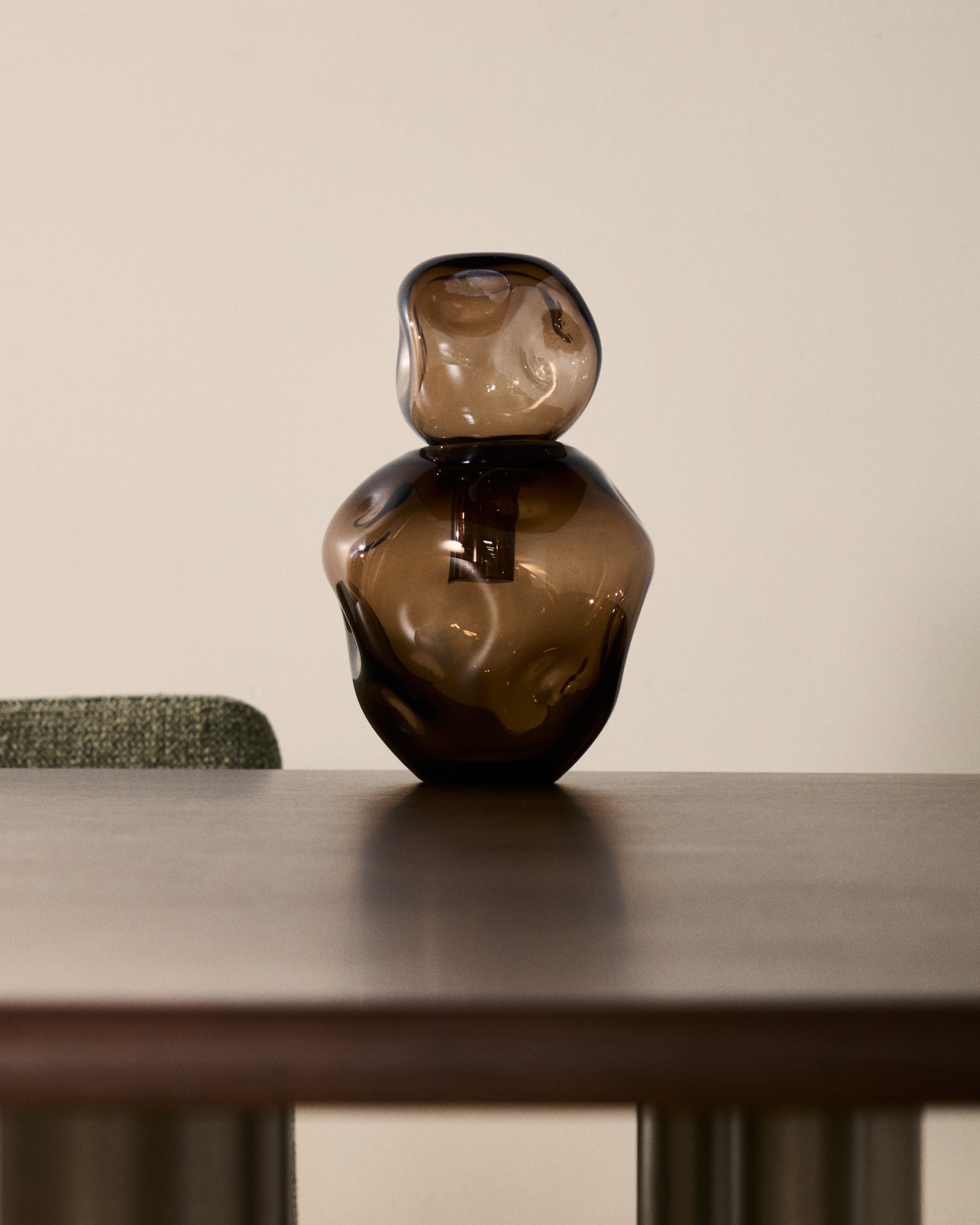 Ваза Olivet из коричневого стекла 30 см La Forma (ex Julia Grup)