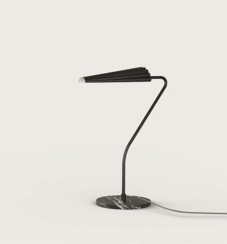 Настольная лампа Bion черная с черным абажуром Aromas del Campo