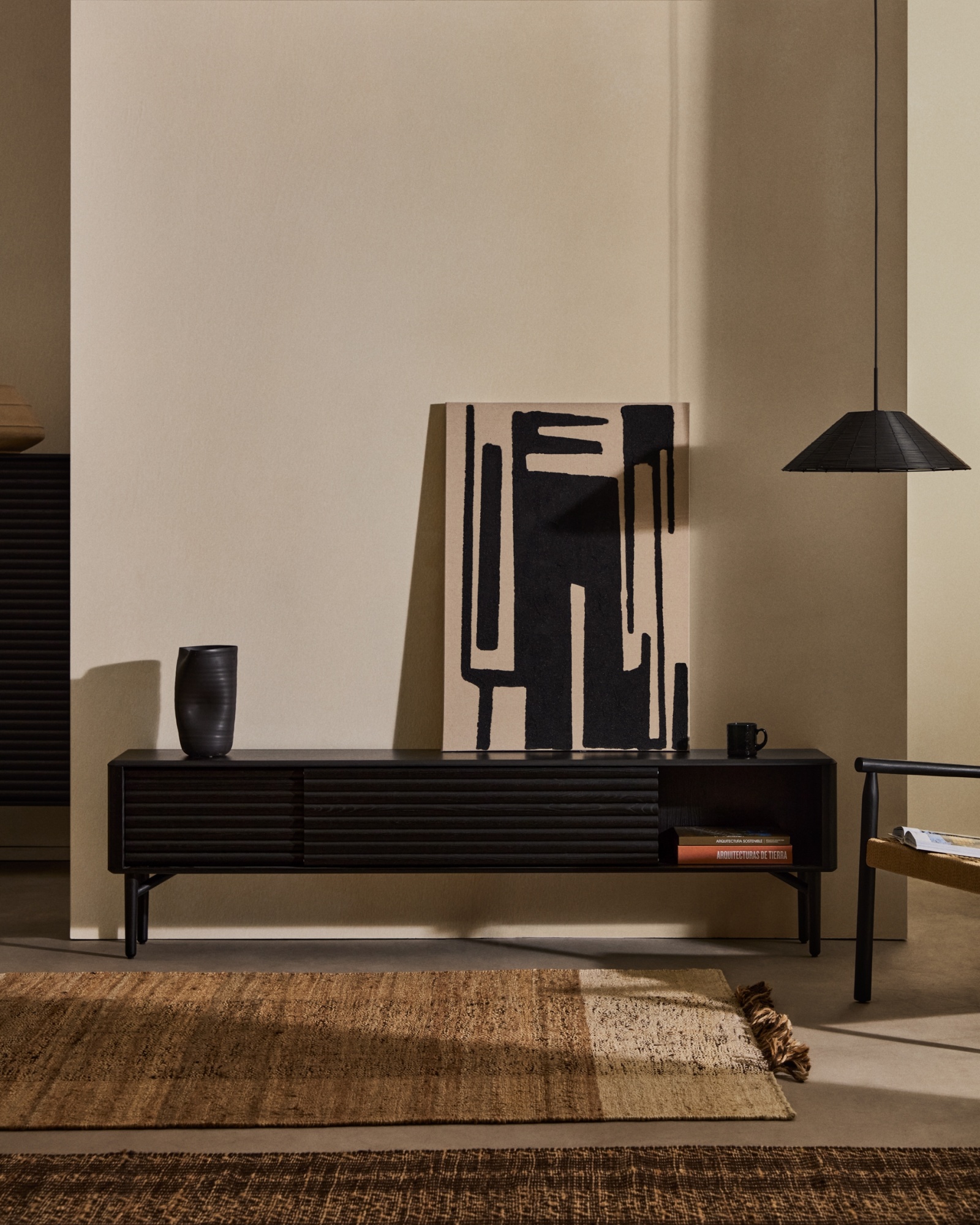 Тумба под телевизор Lenon, 2 дверцы черная из массива и шпона дуба La Forma (ex Julia Grup)