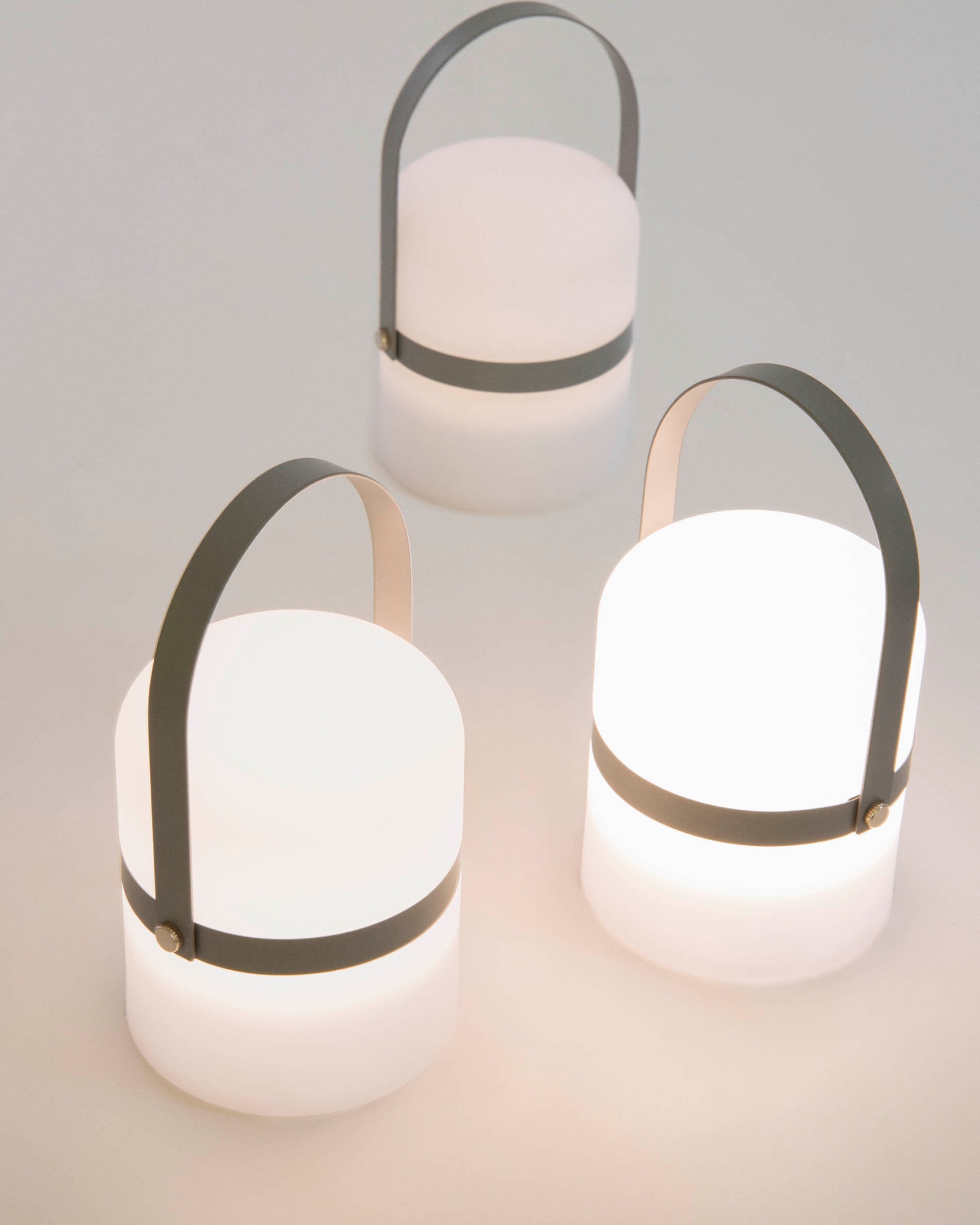 Настольная лампа Ridley mini LED из полиэтилена синего цвета La Forma (ex Julia Grup)