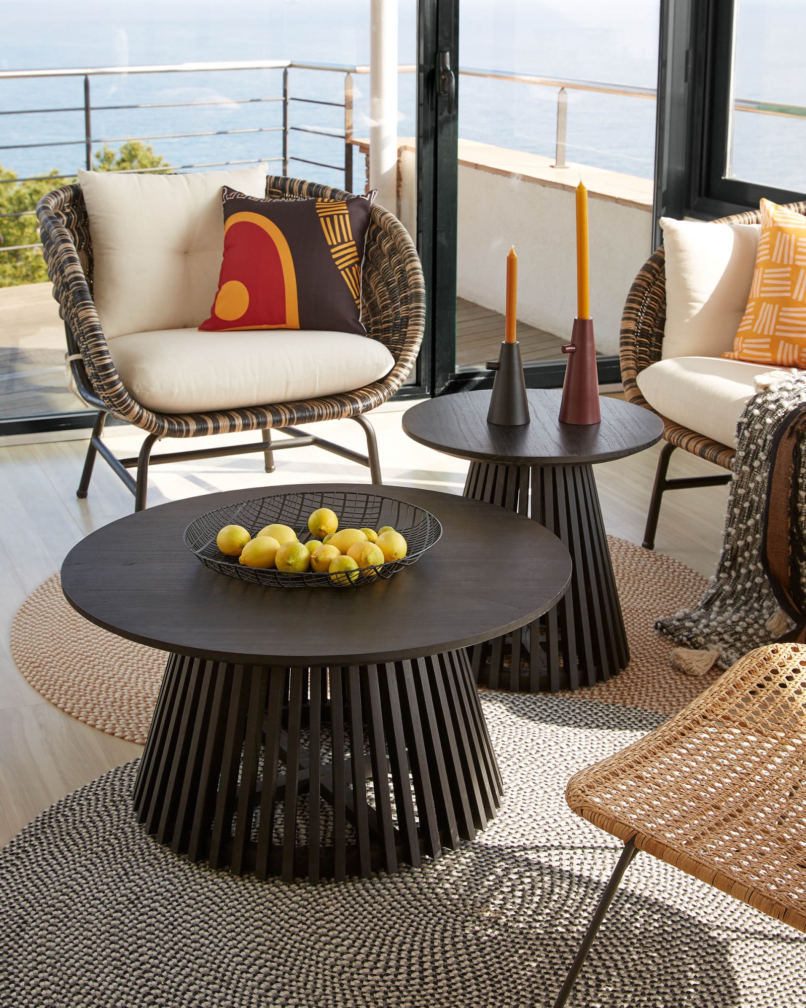 Журнальный столик Irune Ø80 черный La Forma (ex Julia Grup)