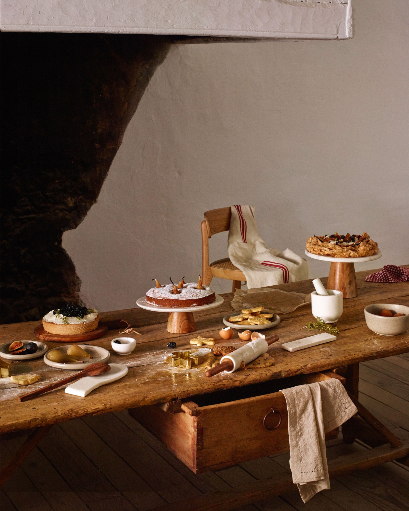 Cinderella Пестик и ступка из белого мрамора и дерева La Forma (ex Julia Grup)