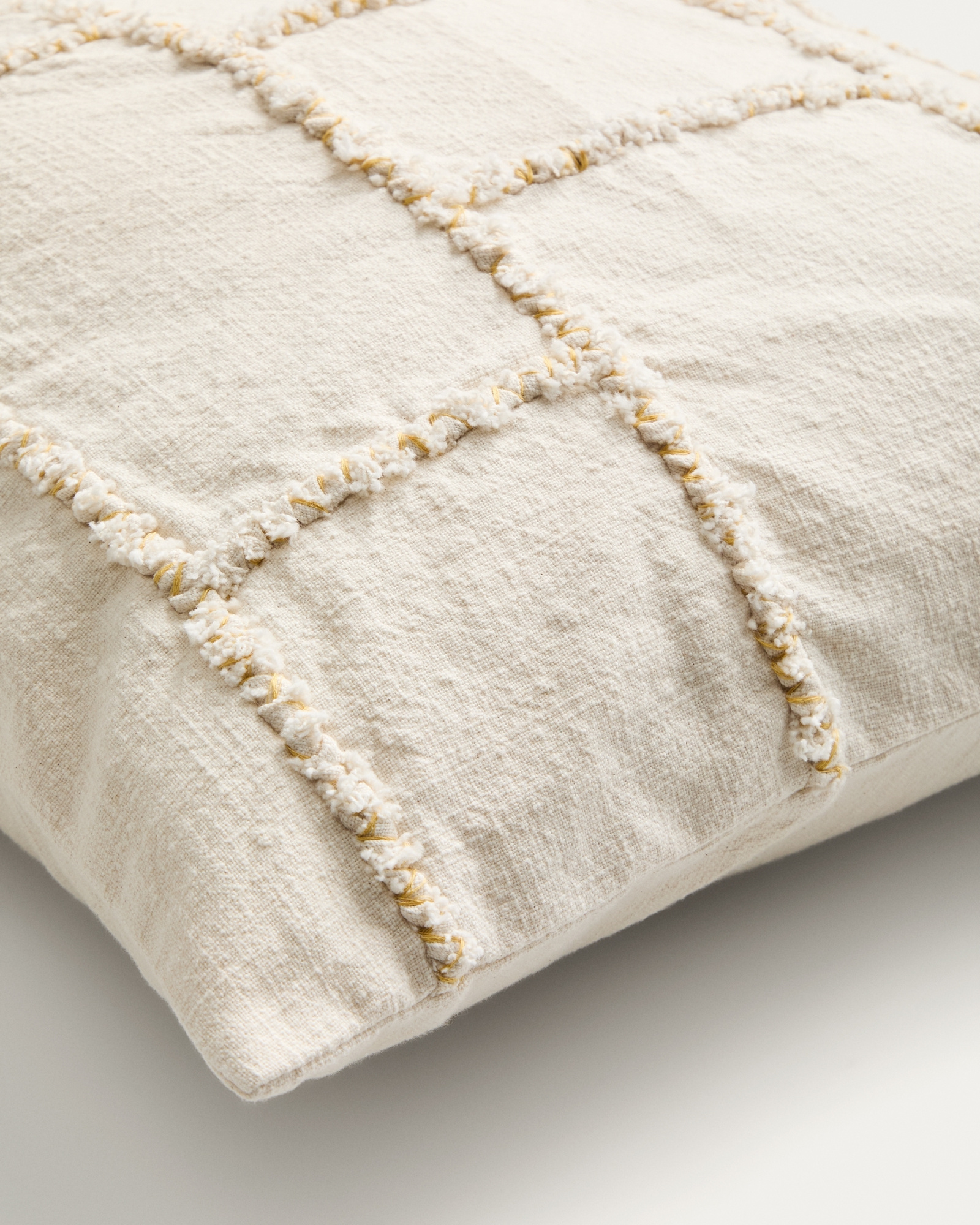 Чехол для подушки Verion желтый с вышитым геометрическим узором, 45 x 45 см La Forma 481301