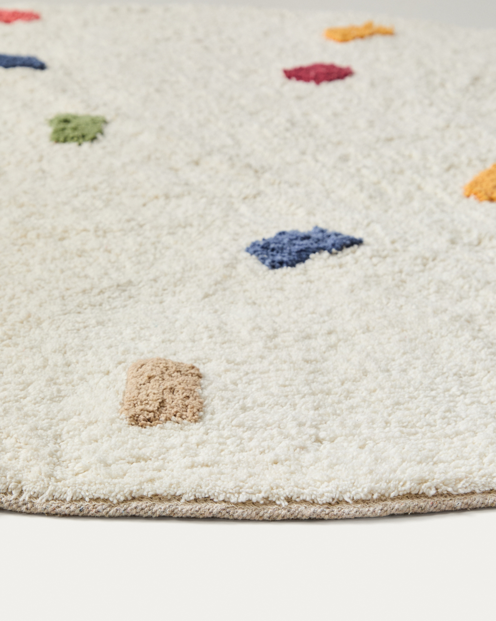 Круглый ковер Epifania из белого хлопка с разноцветными точками, Ø 100 см La Forma 437108