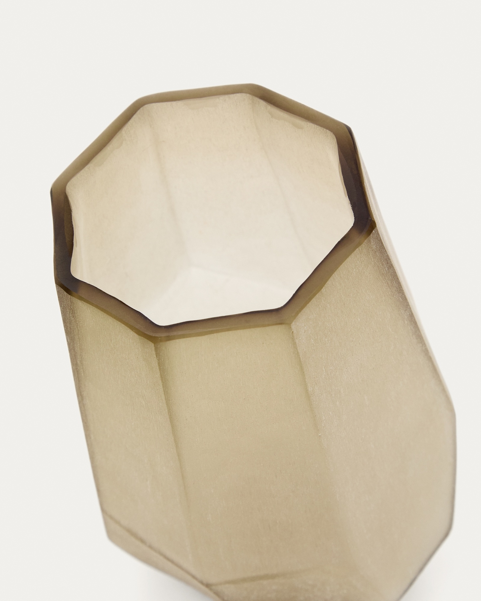 Ваза Arai серая из переработанного стекла 16,5 см La Forma (ex Julia Grup)