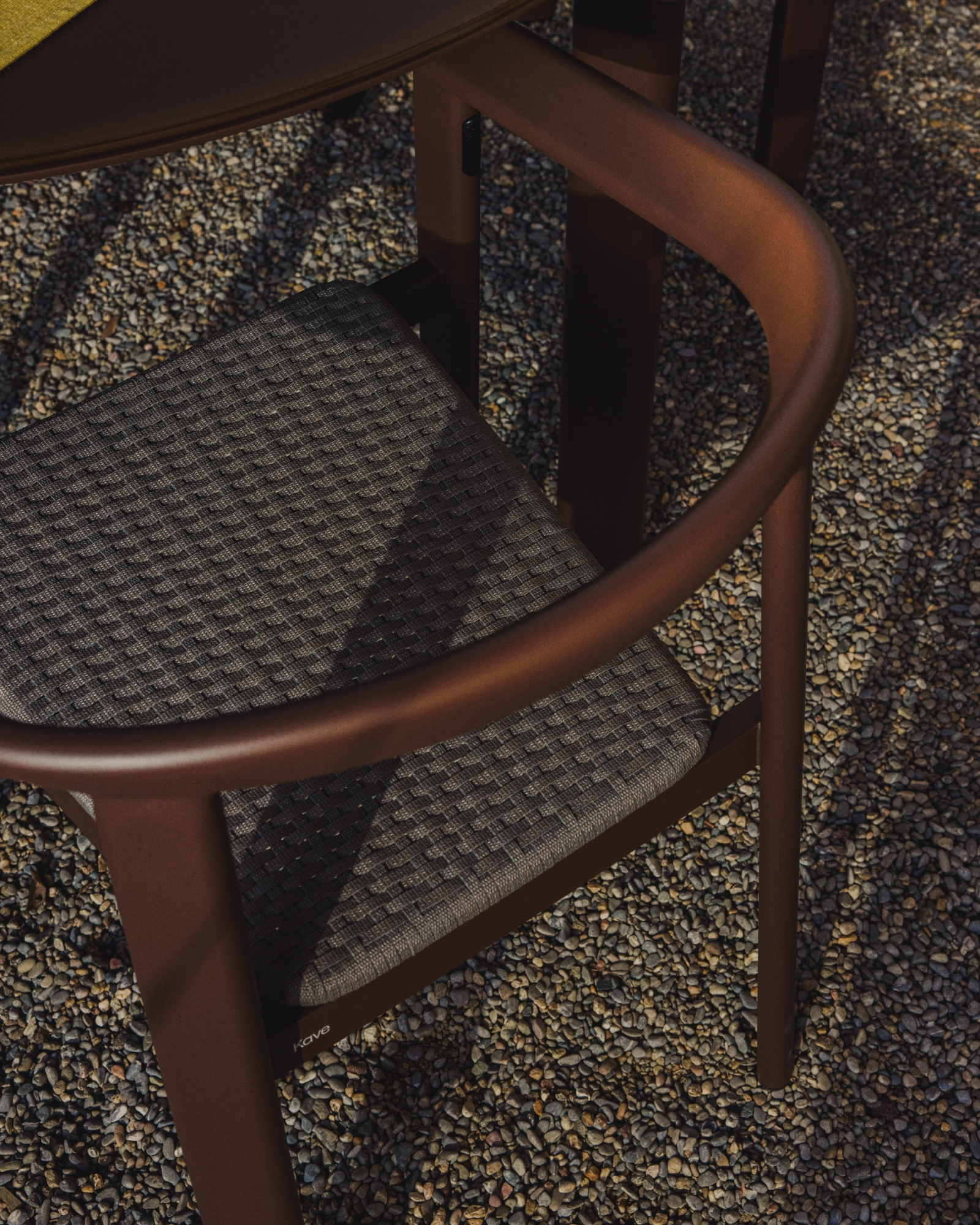 Уличный стул Erice из алюминия и шнура коричневого цвета La Forma 482223