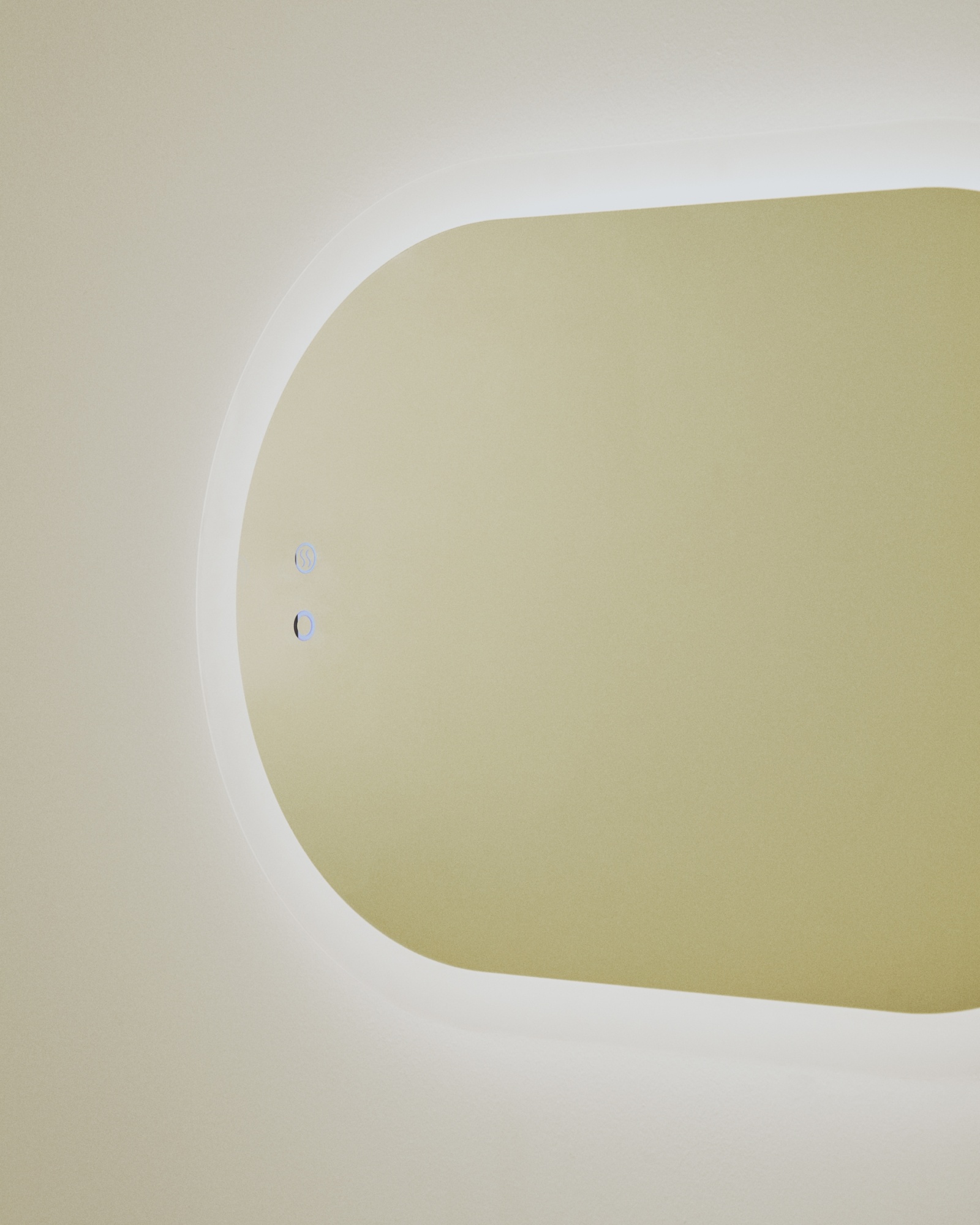 Овальное зеркало для ванной Mervi со LED подсветкой и защитой от запотевания 80 x 50 см La Forma (ex Julia Grup)