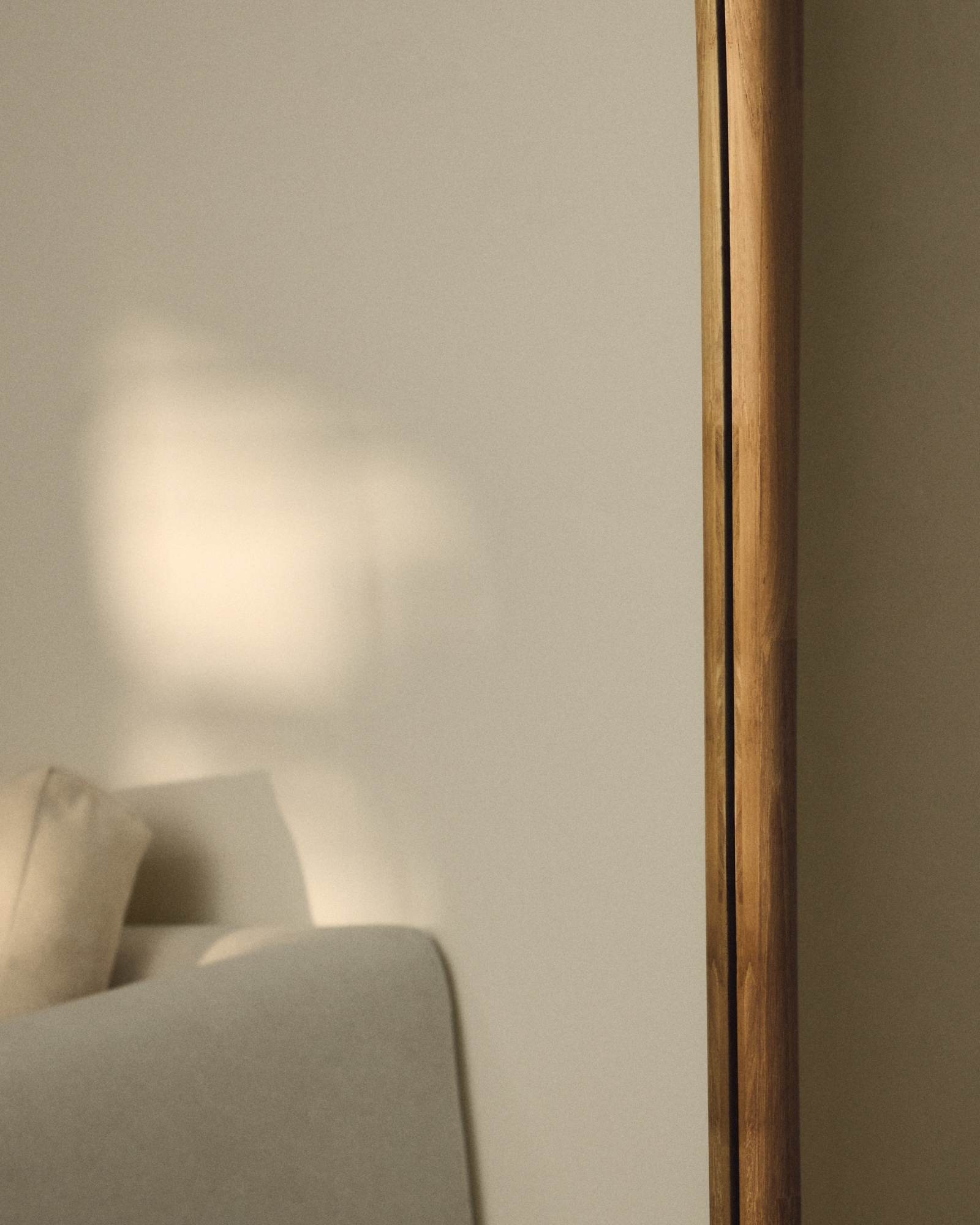 Зеркало из тикового дерева Alura 94,6 x 192,1 см La Forma (ex Julia Grup)