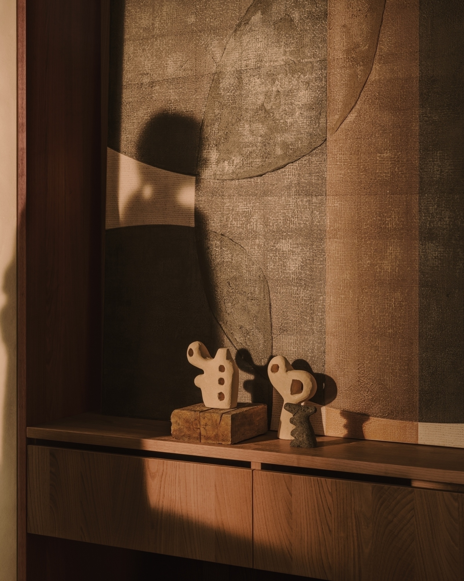 Набор каменных скульптур Arif в бежево-черной отделке 12 см / 15 см La Forma (ex Julia Grup)