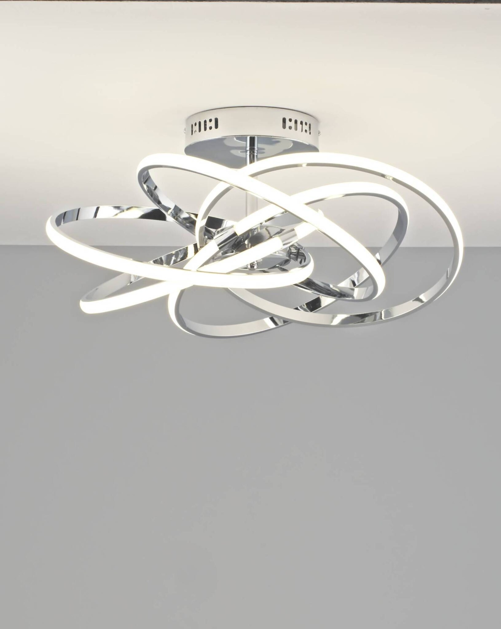 Светодиодная потолочная люстра с пультом Moderli V2830-CL Arrow LED 200W