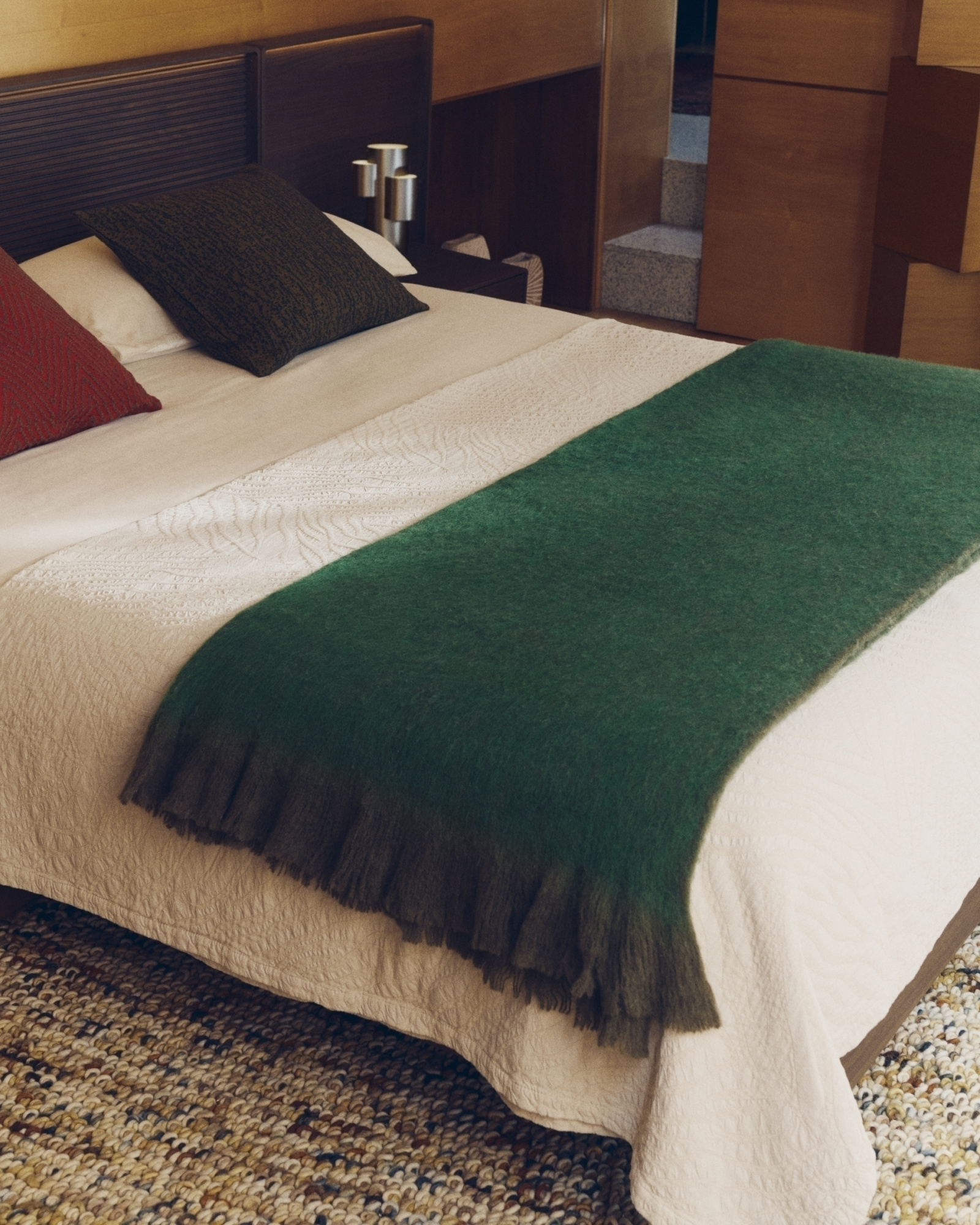 Плед Odelna из шерсти и акрила с оборками зеленого цвета, 130 x 170 см La Forma 430455