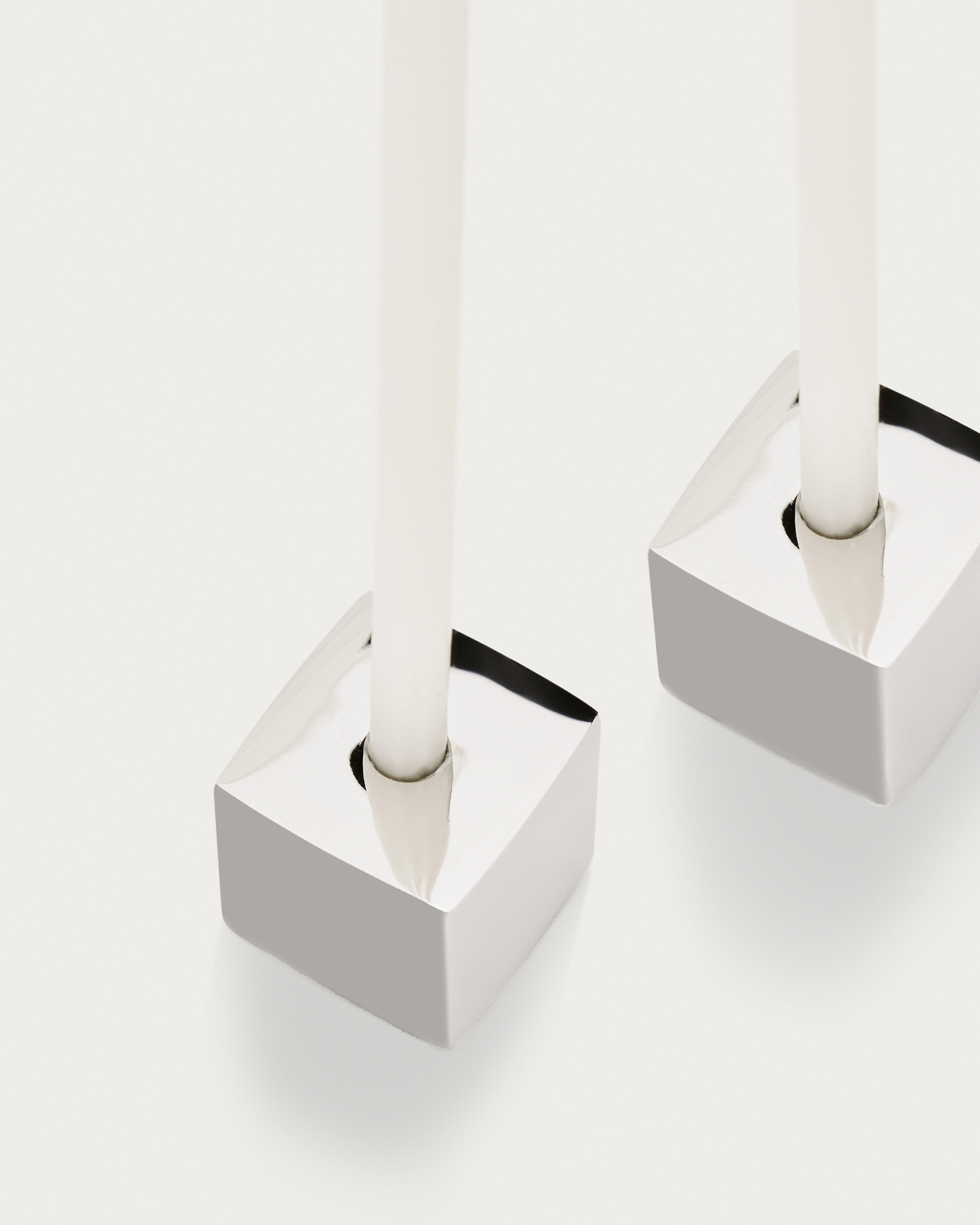 Набор из 4 подсвечников Acadia из нержавеющей стали с серебряной отделкой La Forma 451137