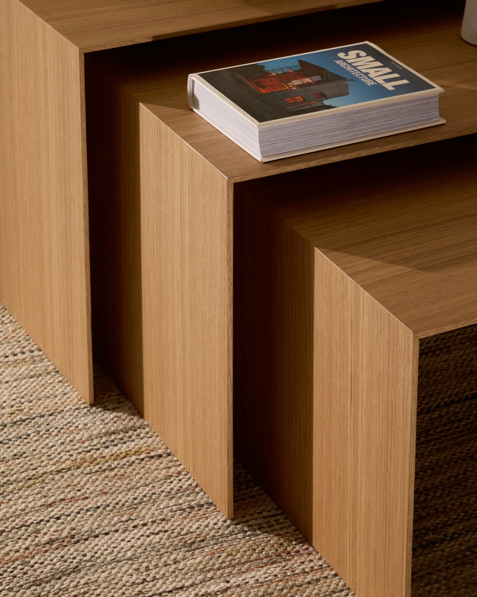 Litto Комплект из 3-х столиков из дубового шпона с отделкой натурального цвета La Forma (ex Julia Grup)