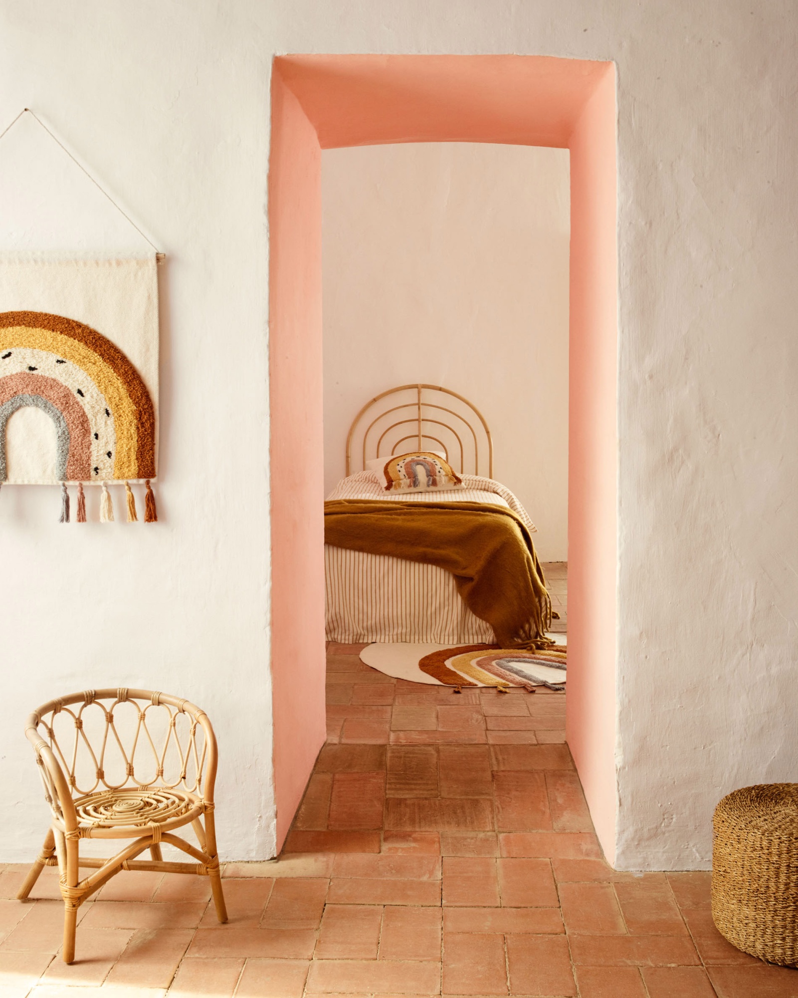 Tadea Настенный гобелен 100 % хлопок с многоцветным радужным рисунком 60 x 52 см La Forma (ex Julia Grup)