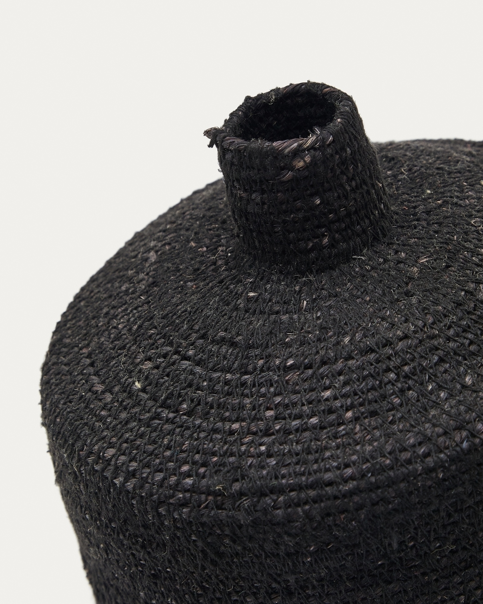 Ваза Salinas из натуральных волокон с натуральной отделкой 20 см La Forma (ex Julia Grup)