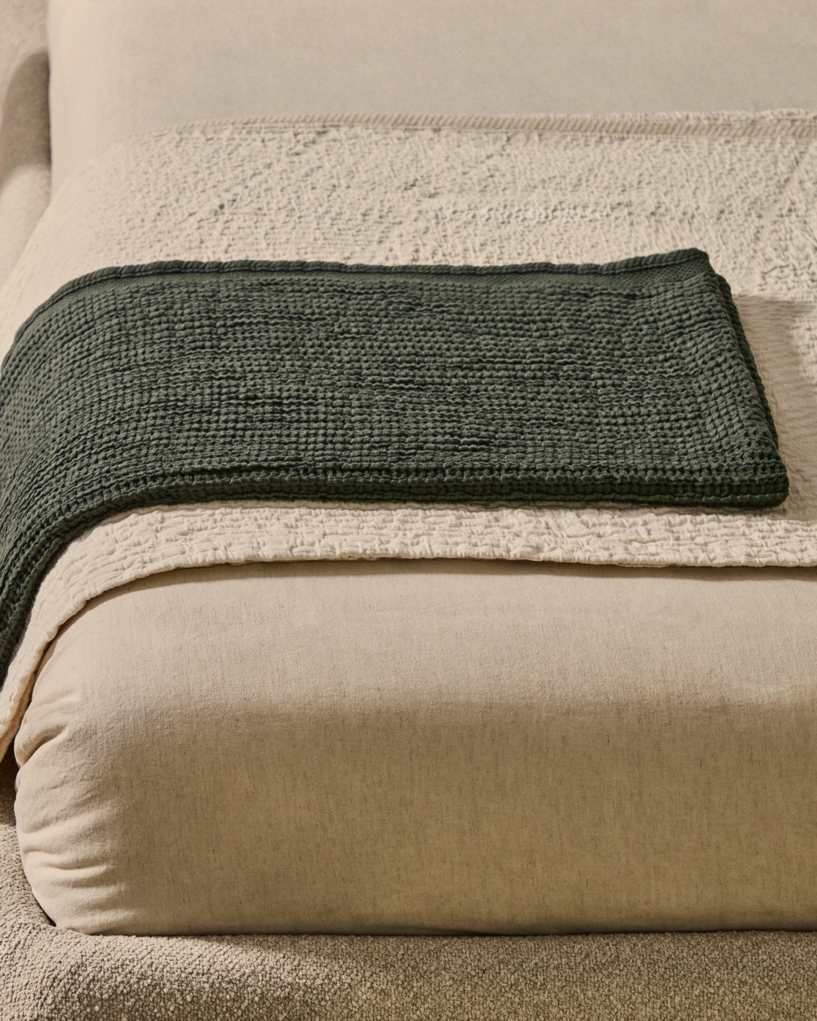 Вафельный плед Nulina из хлопка зеленого цвета 130 x 170 см La Forma (ex Julia Grup)