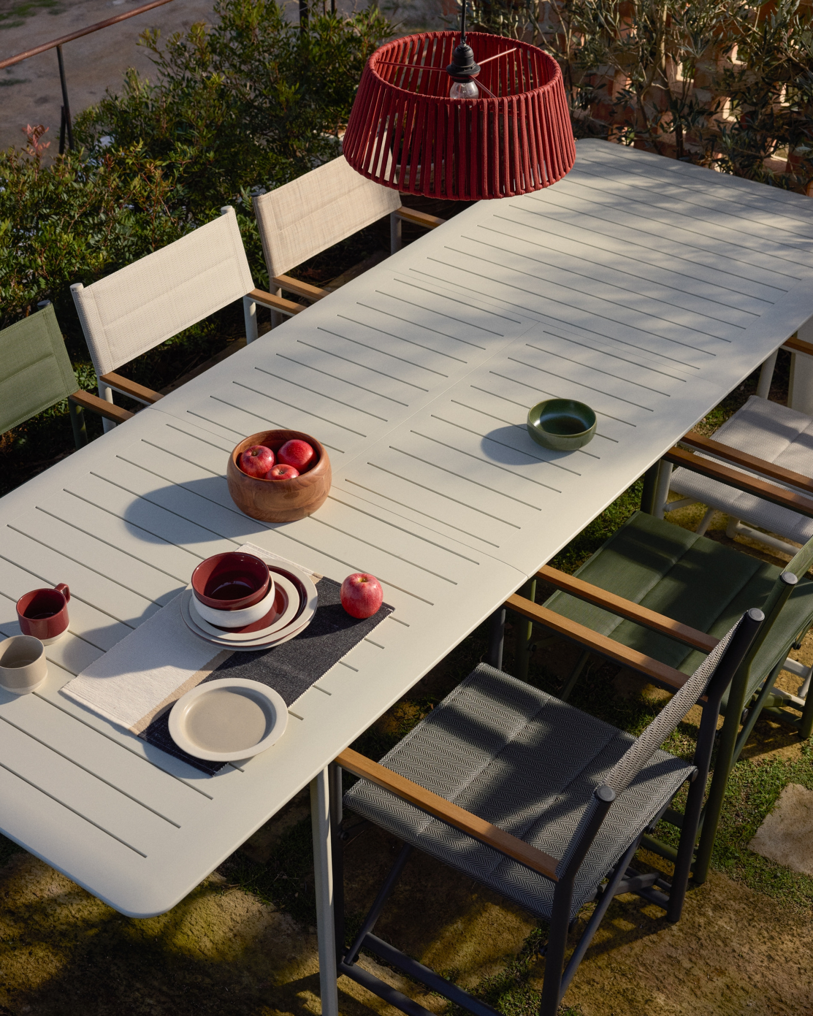 Раздвижной уличный стол Brela из алюминия цвета экрю 205(287) x 100 см La Forma 482584