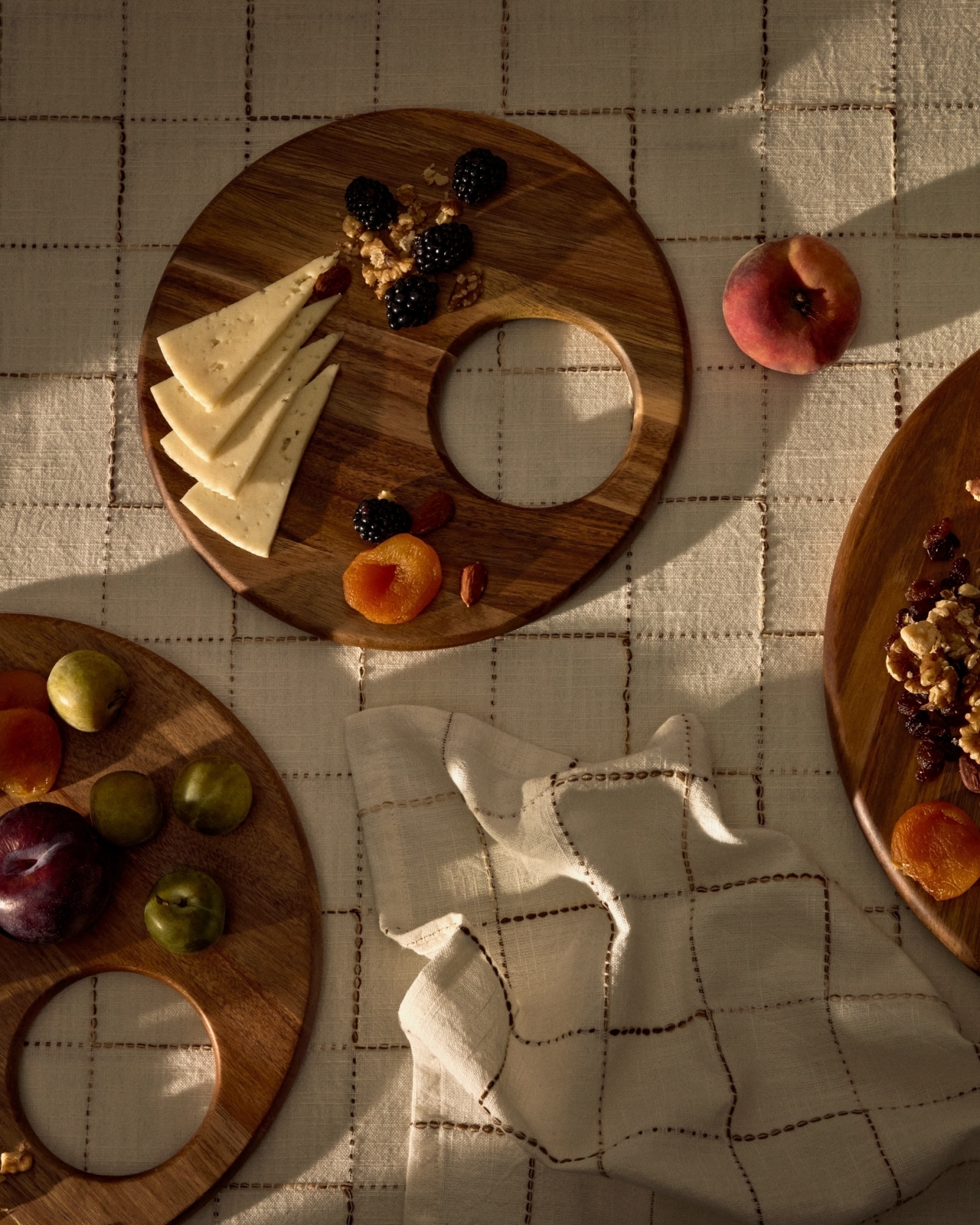 Доска сервировочная малая Klot из акации La Forma (ex Julia Grup)