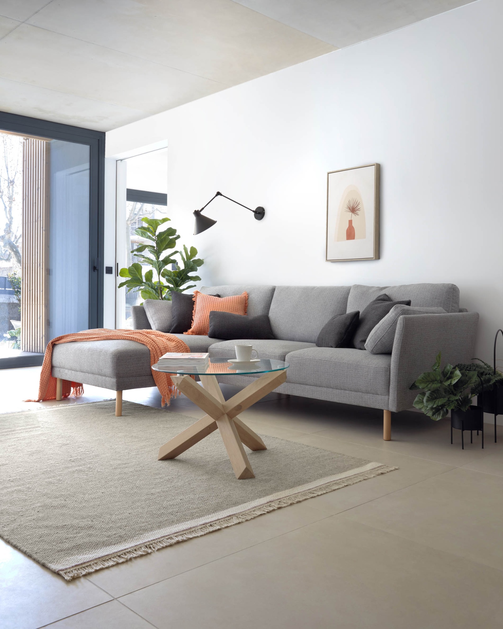 Журнальный столик Brena Ø65 стекло La Forma (ex Julia Grup)