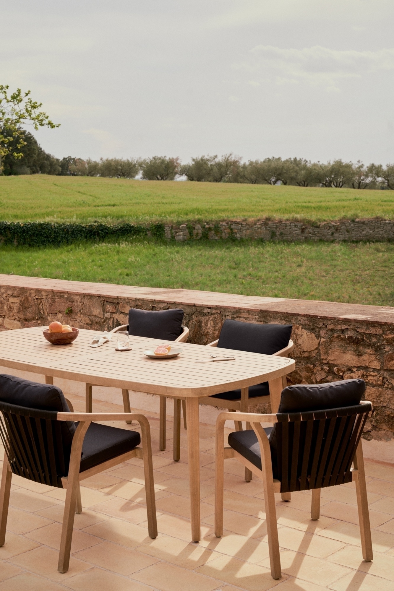 Malaret Стул из массива эвкалипта и черного шнура La Forma (ex Julia Grup)