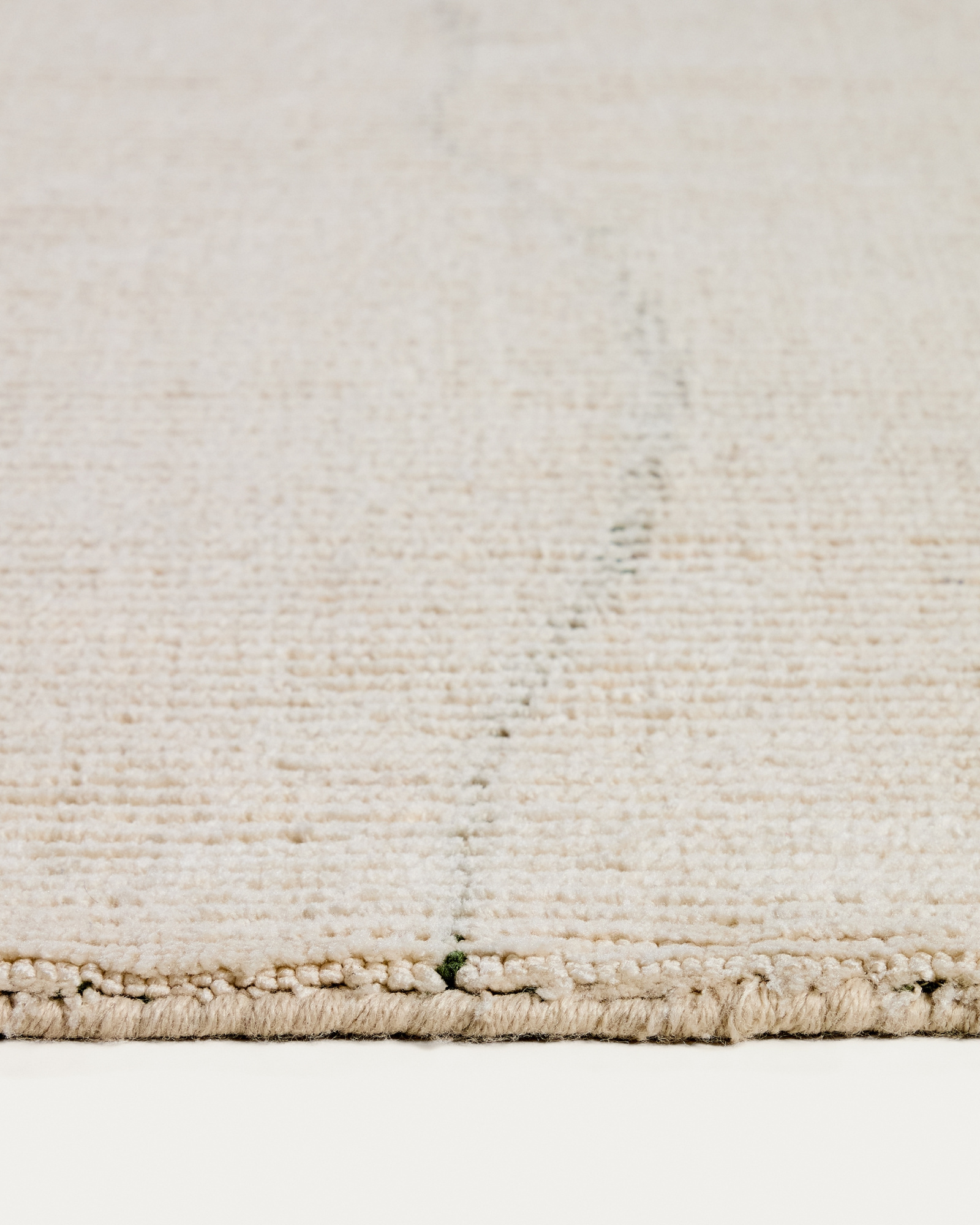 Ковер Lisdan из синтетического волокна цвета экрю с зеленым графическим рисунком, 200 x 300 см La Forma 481245