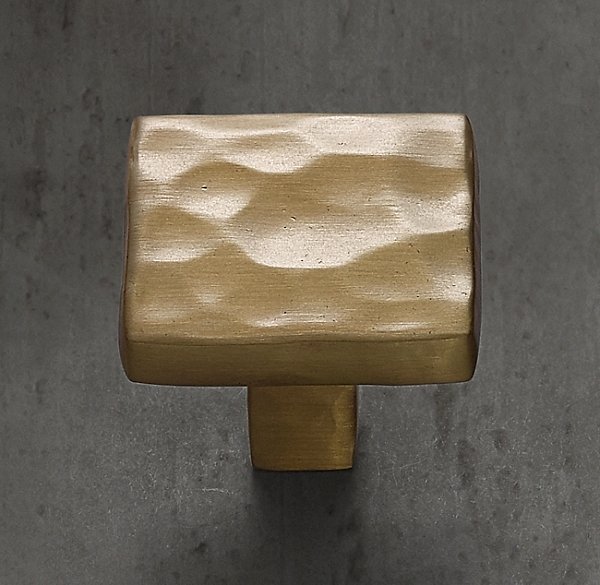 Ручка-кнопка Restoration Hardware Alden L.3.2 Hammered Brass