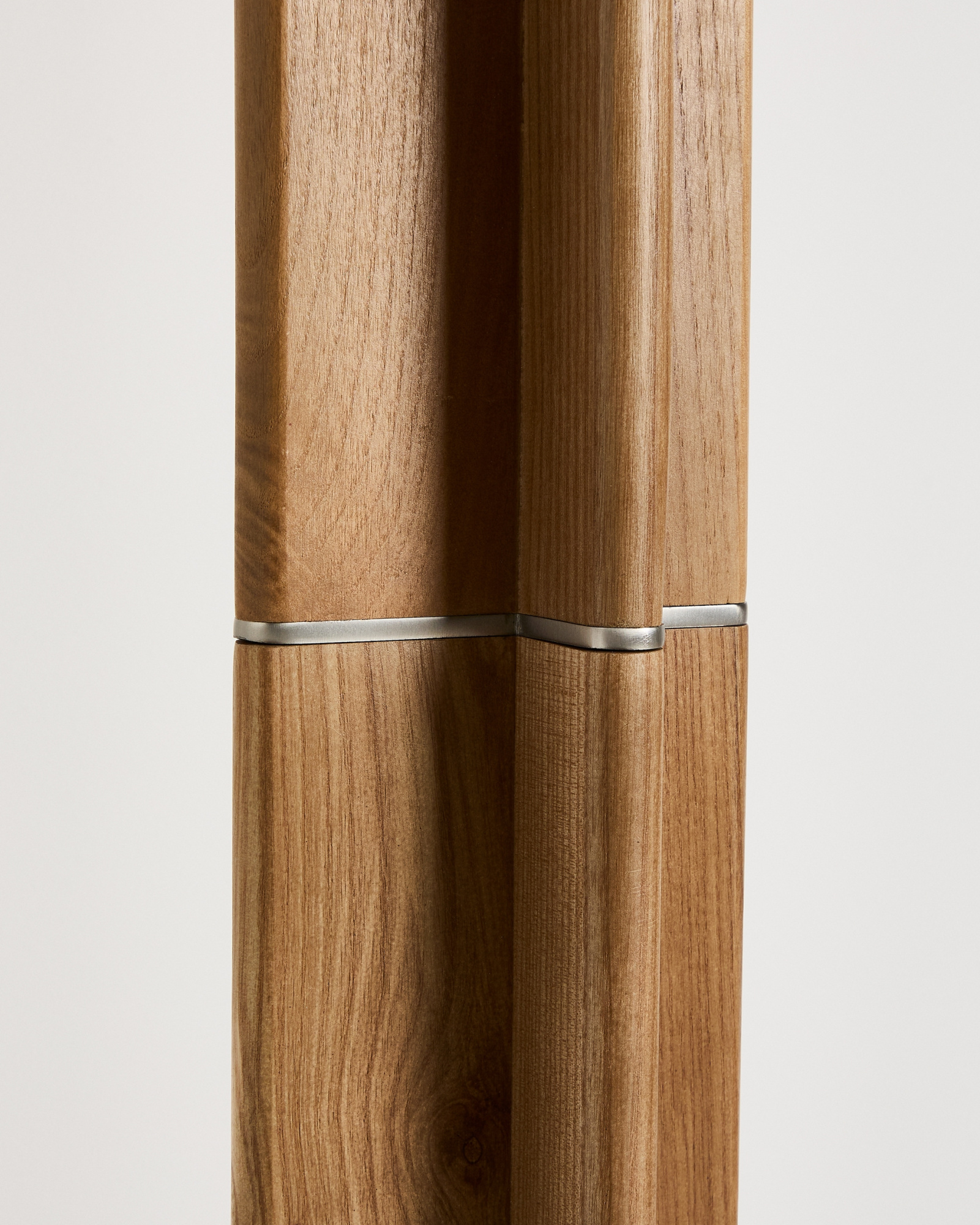 Торшер Niani из каучукового дерева с натуральной отделкой La Forma 482421