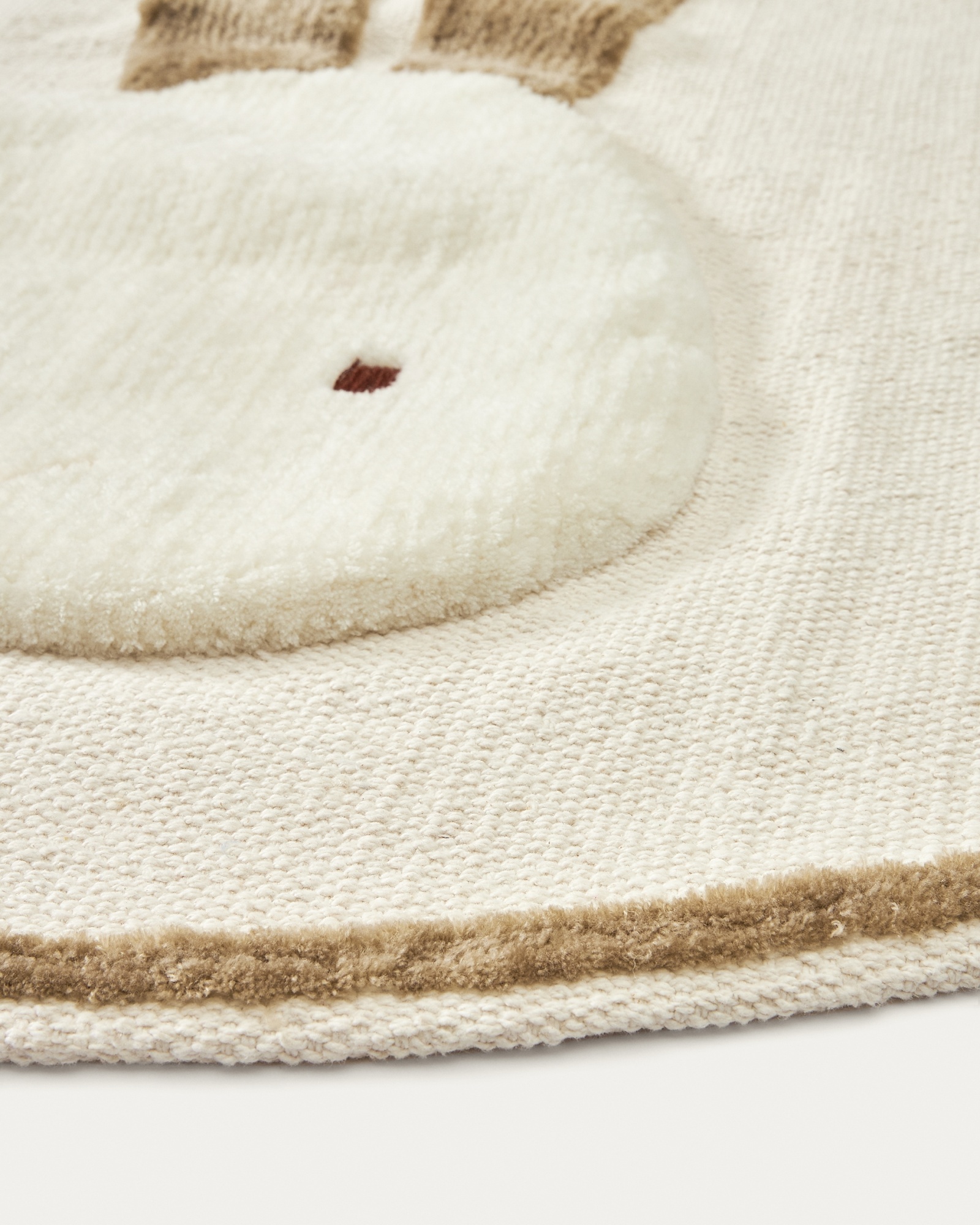 Yanil Круглый бежевый хлопковый коврик с кроликом Ø 100 см La Forma (ex Julia Grup)